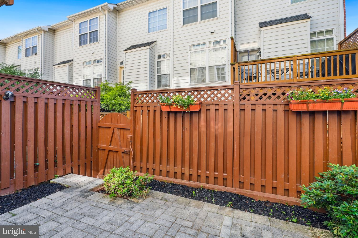 PROVIDENCE PARK - Residential