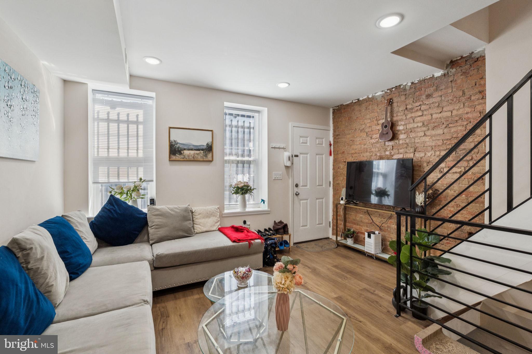 LOWER MOYAMENSING - Residential