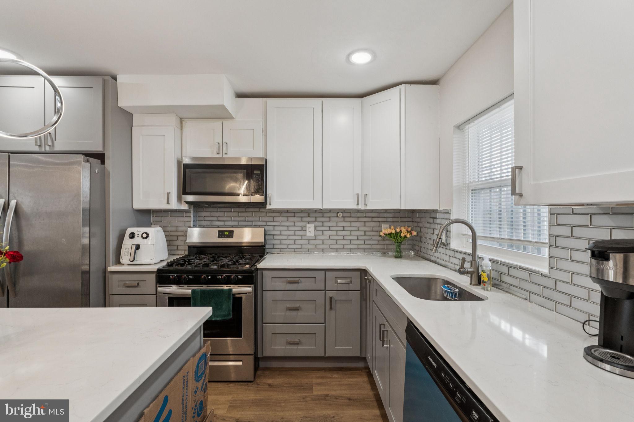 LOWER MOYAMENSING - Residential