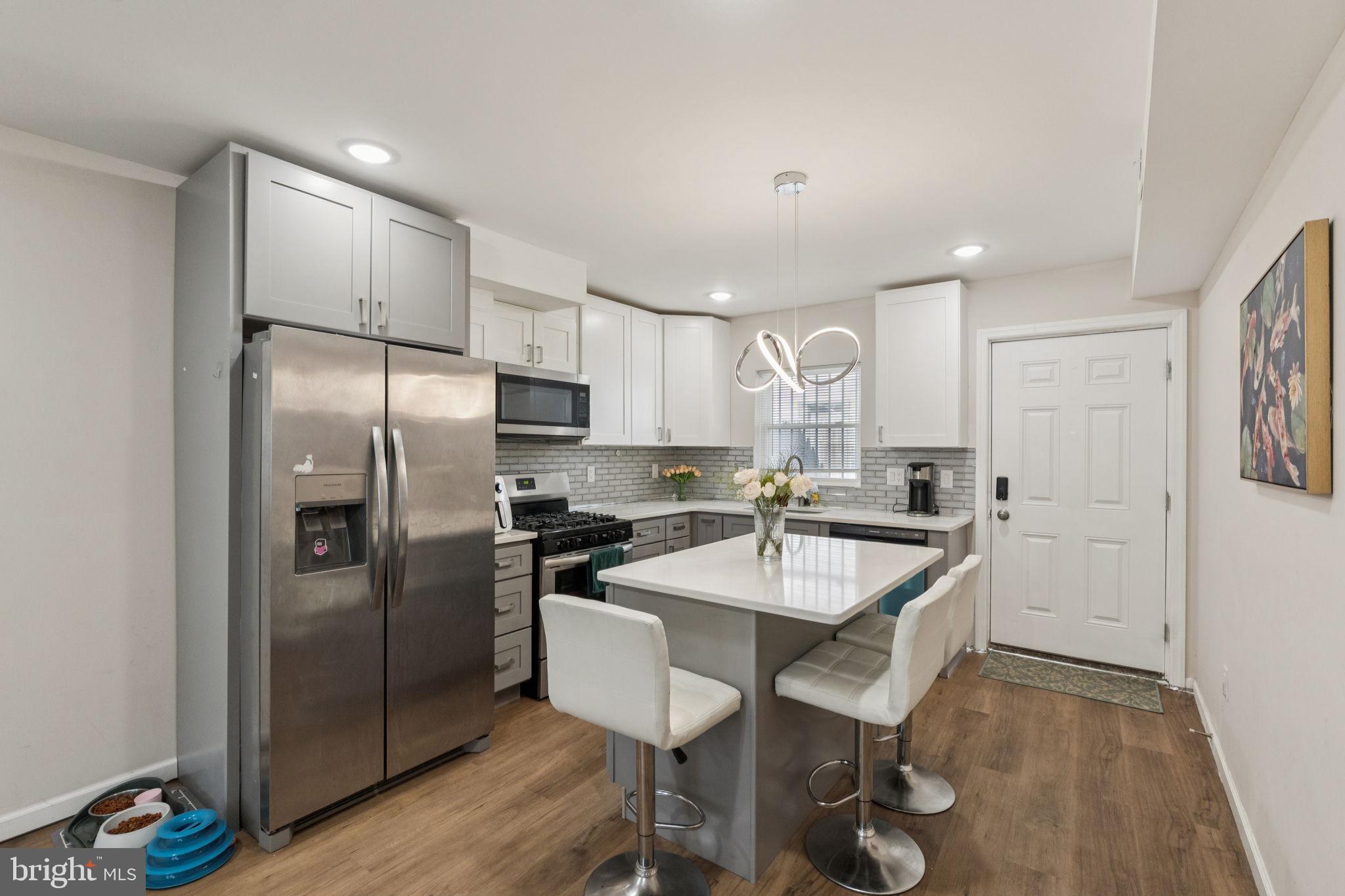 LOWER MOYAMENSING - Residential