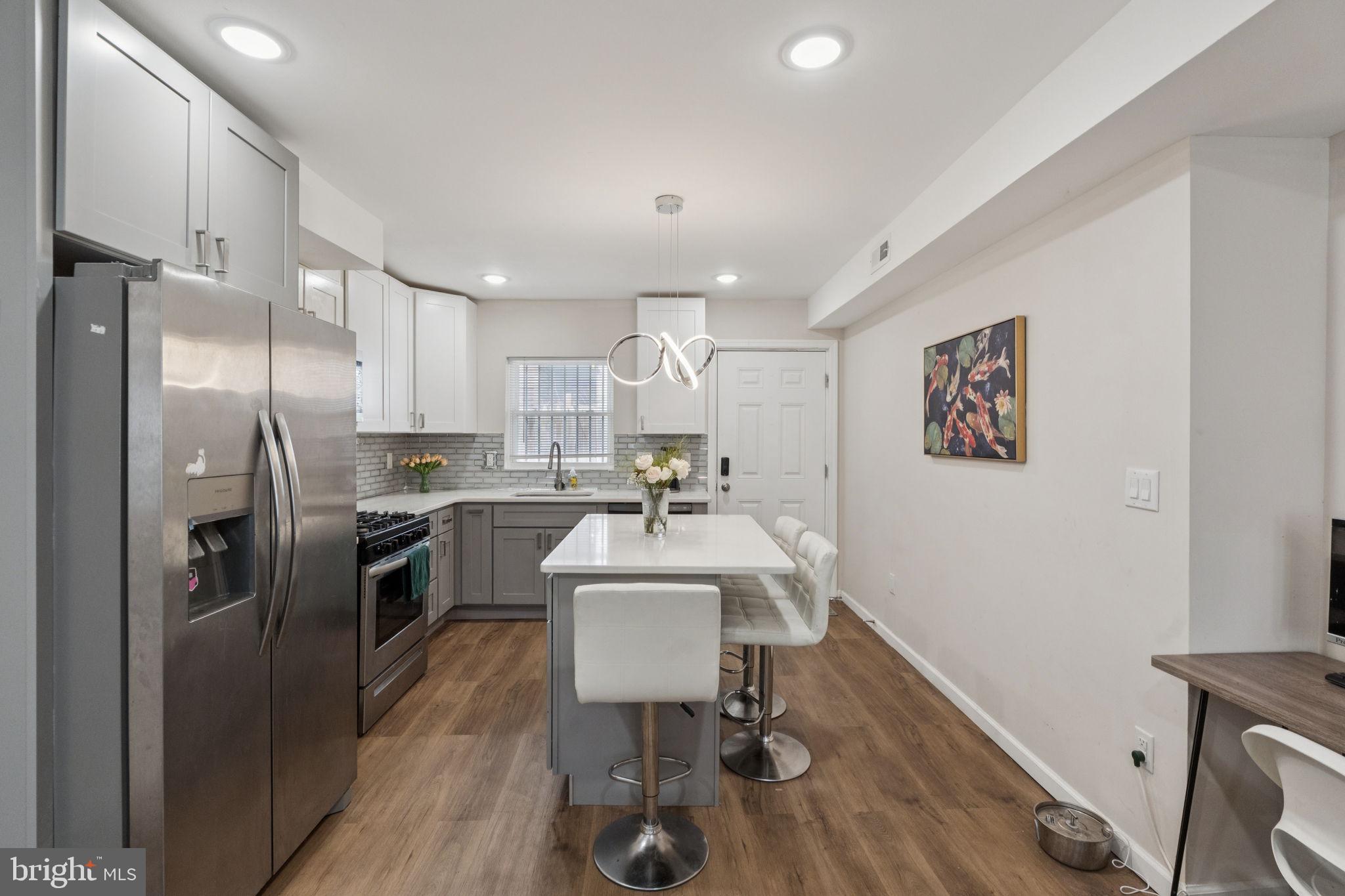 LOWER MOYAMENSING - Residential