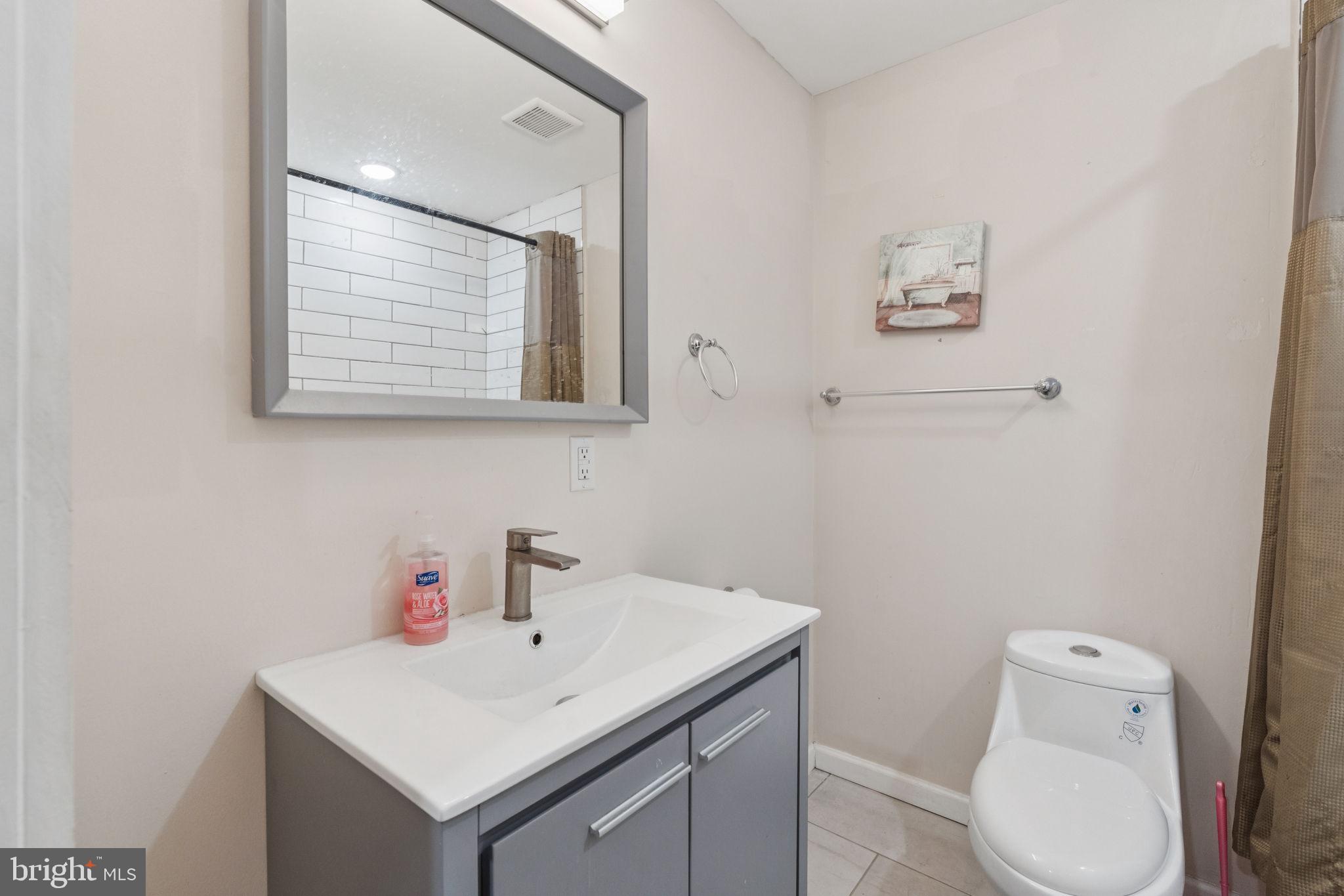 LOWER MOYAMENSING - Residential