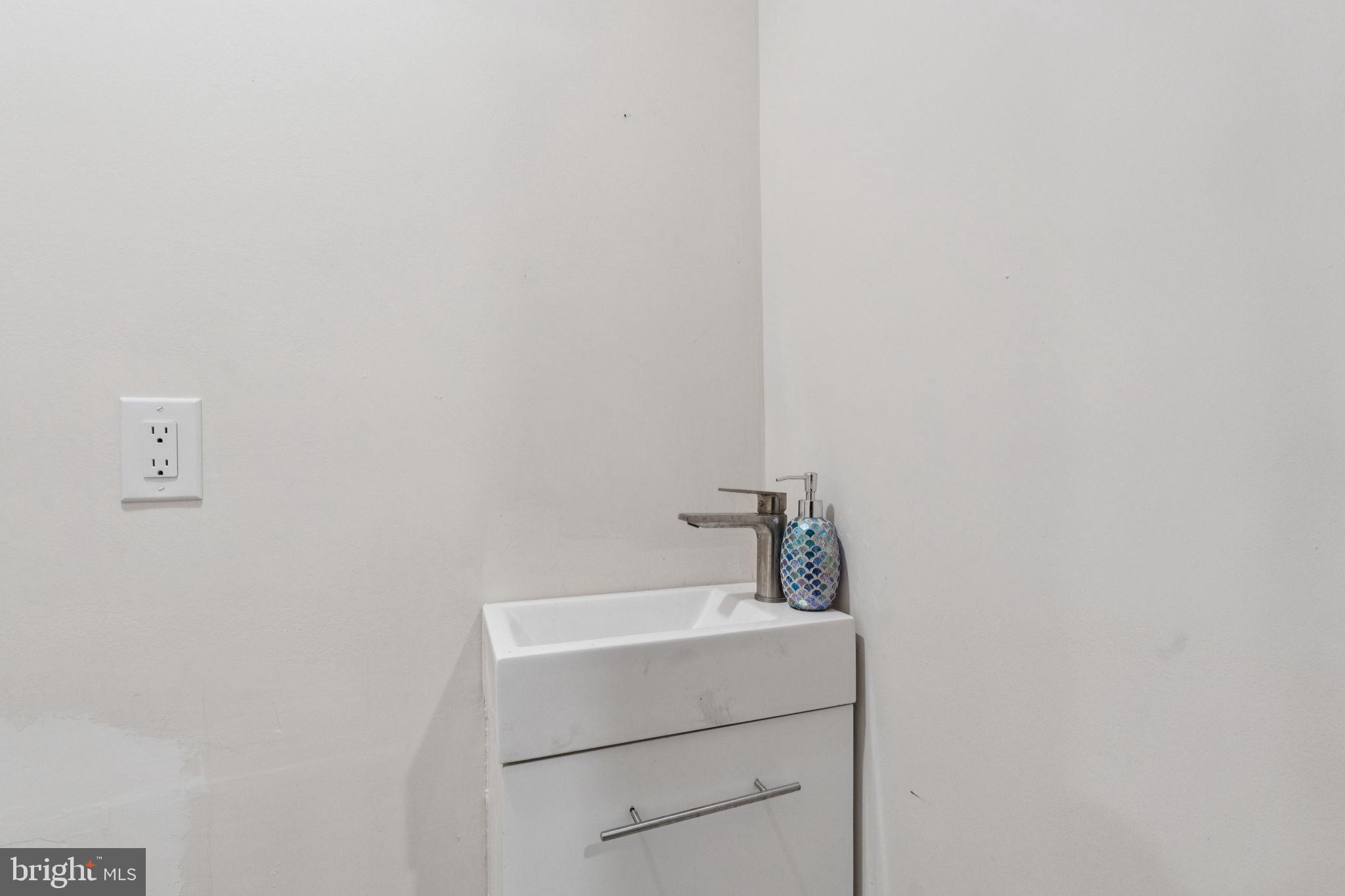 LOWER MOYAMENSING - Residential