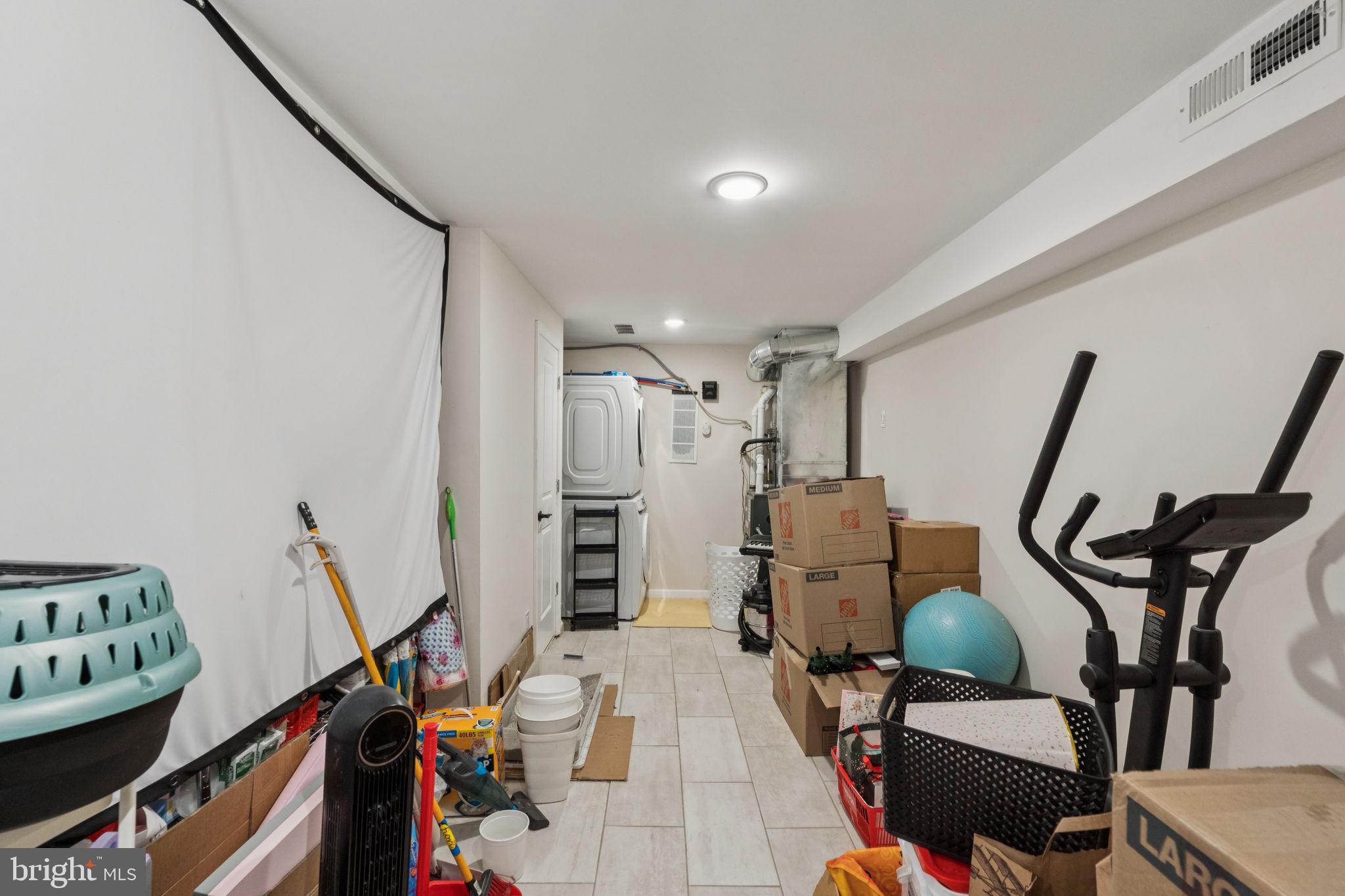 LOWER MOYAMENSING - Residential