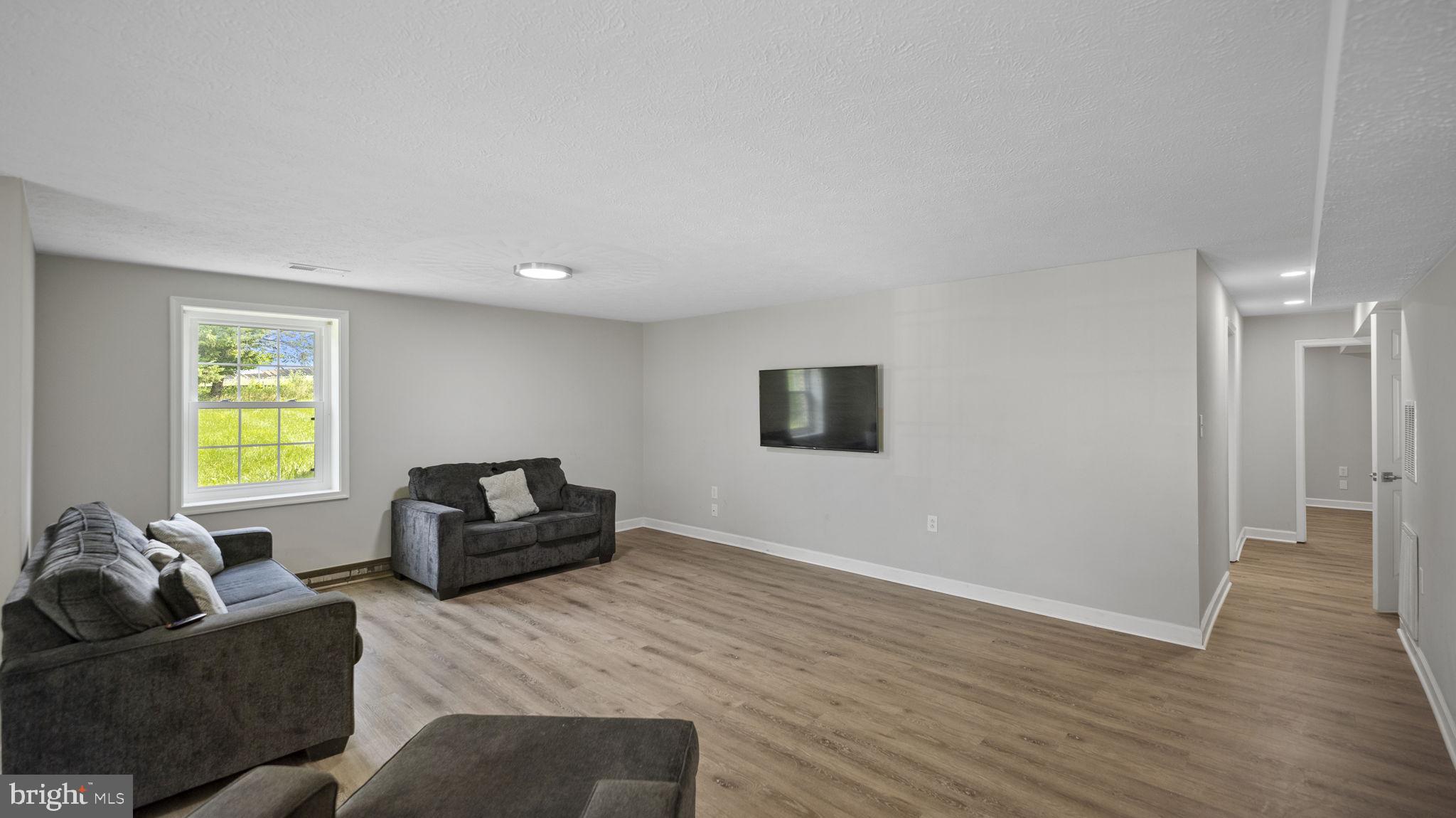 EASTLAND - Residential