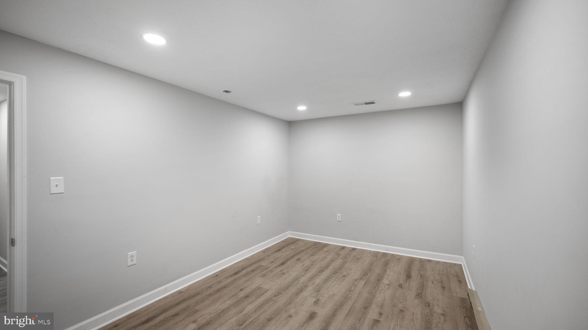 EASTLAND - Residential