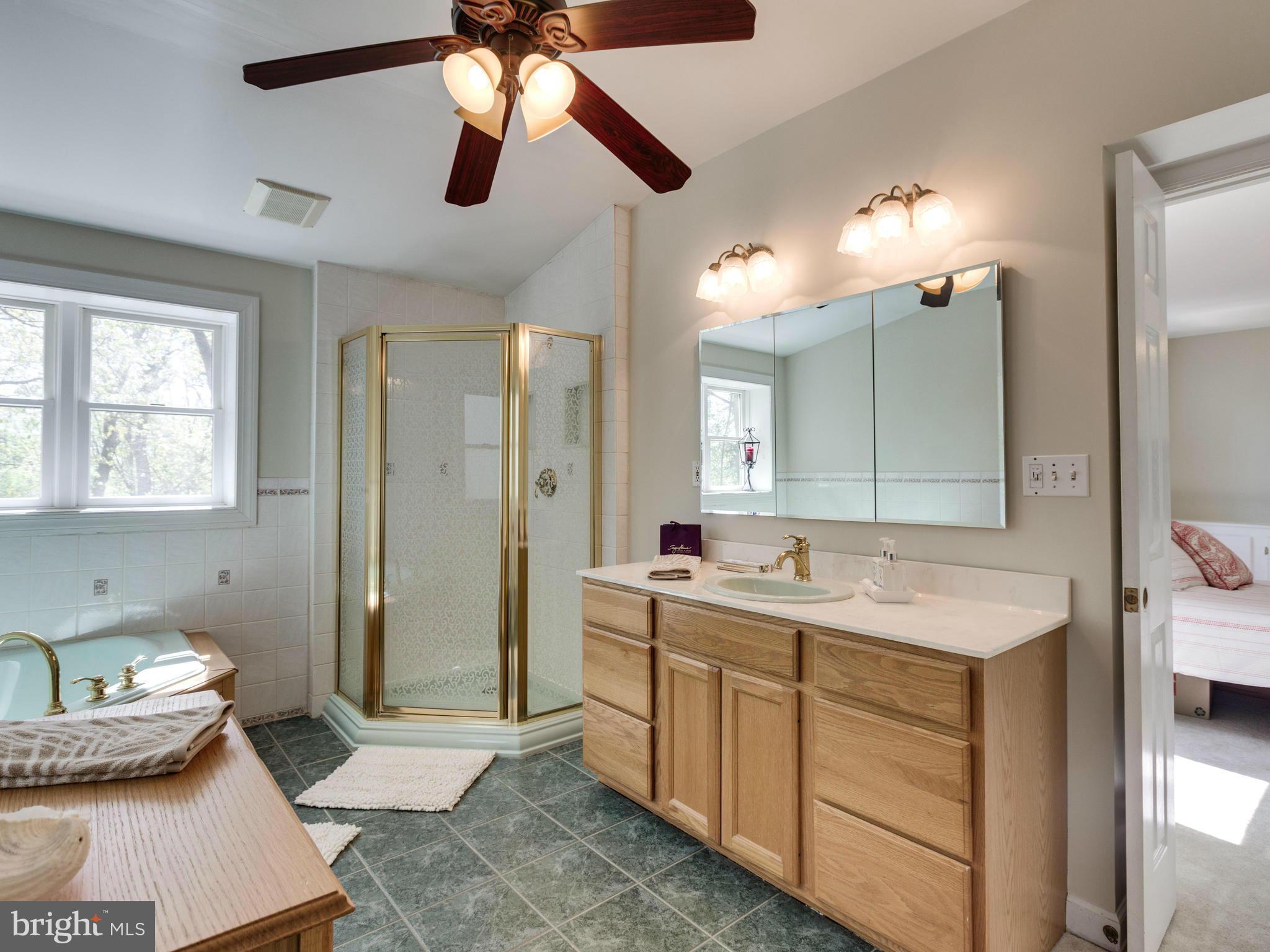 WAYNEWOOD - Residential