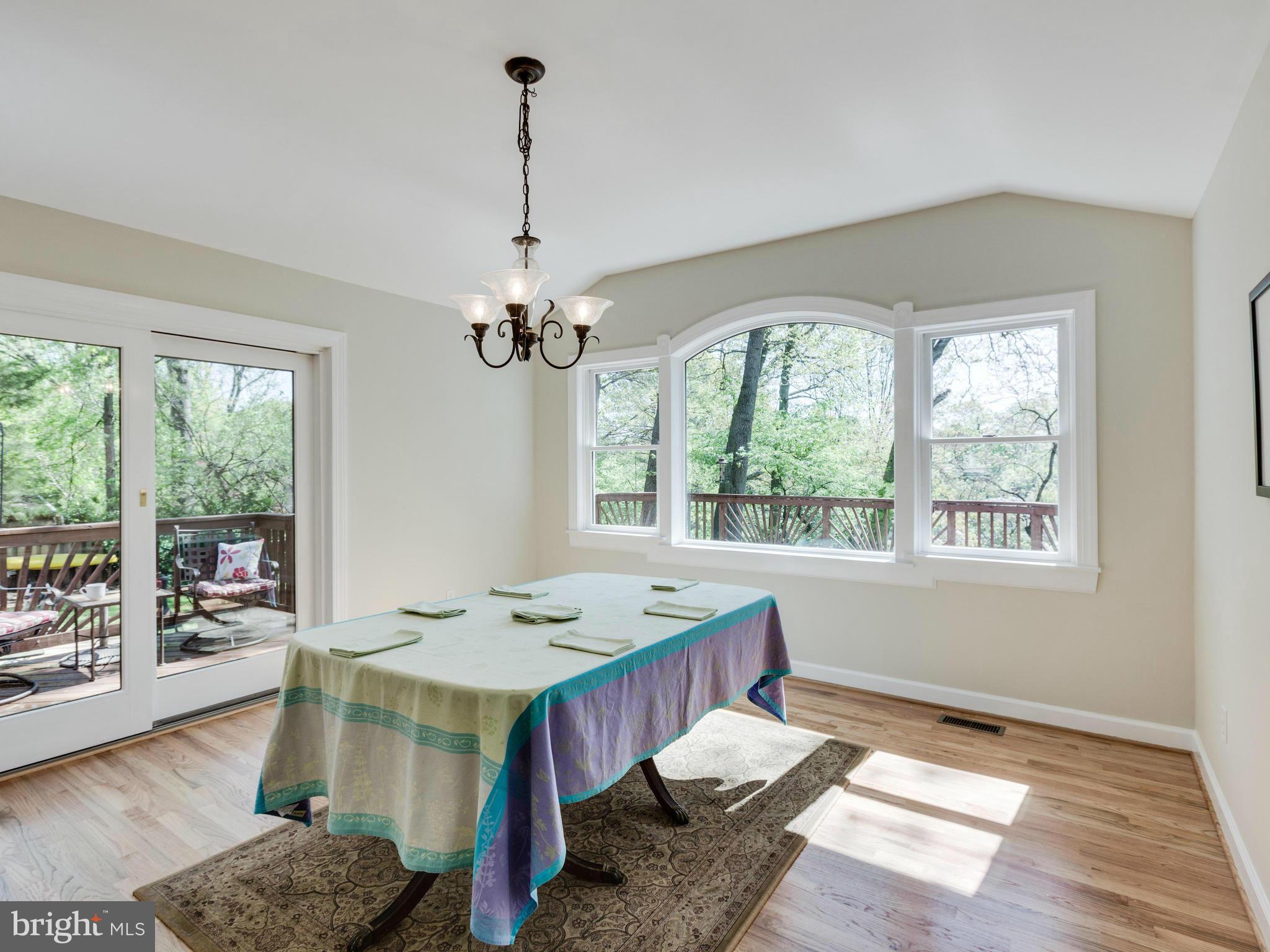 WAYNEWOOD - Residential