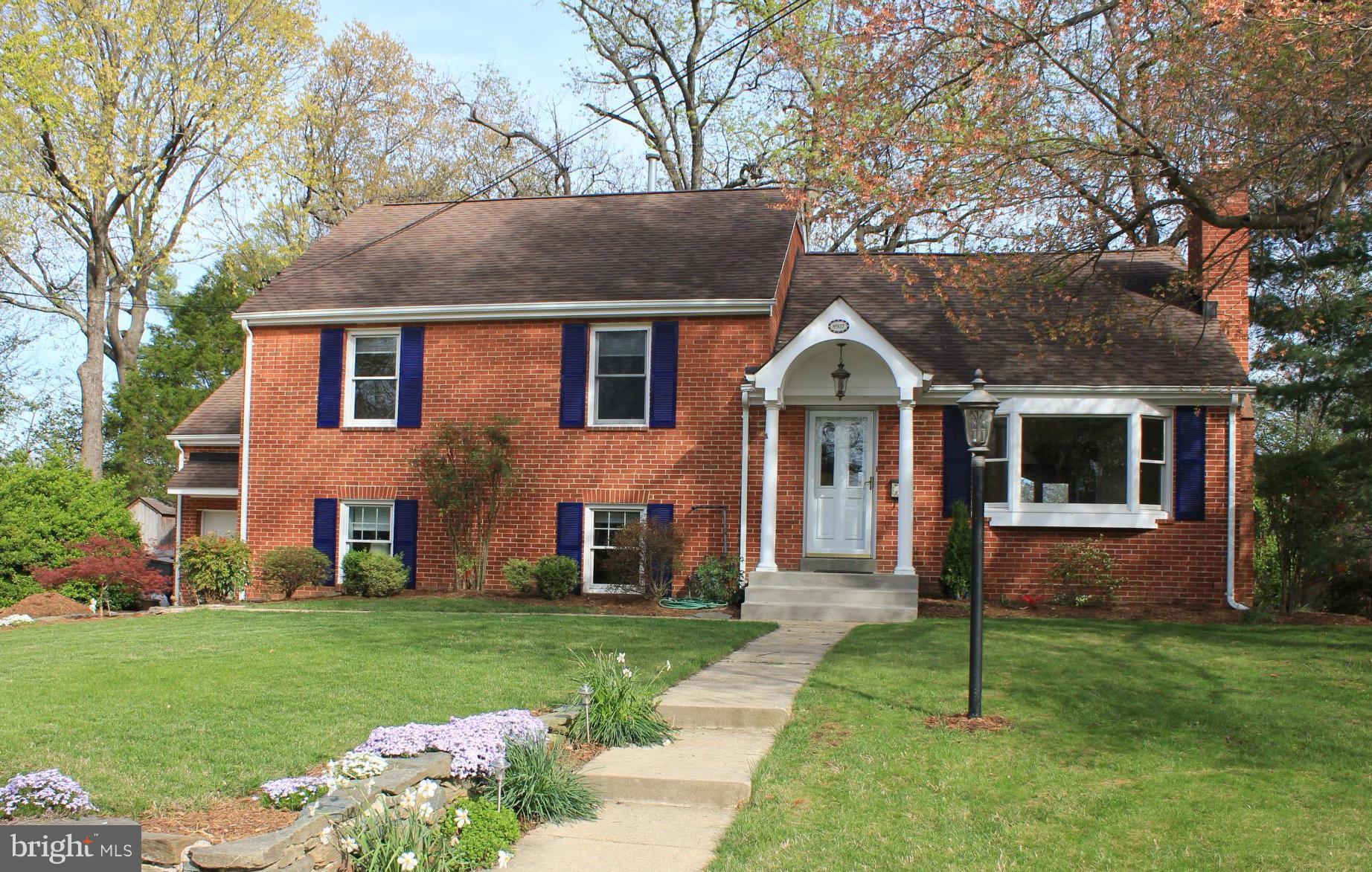 WAYNEWOOD - Residential