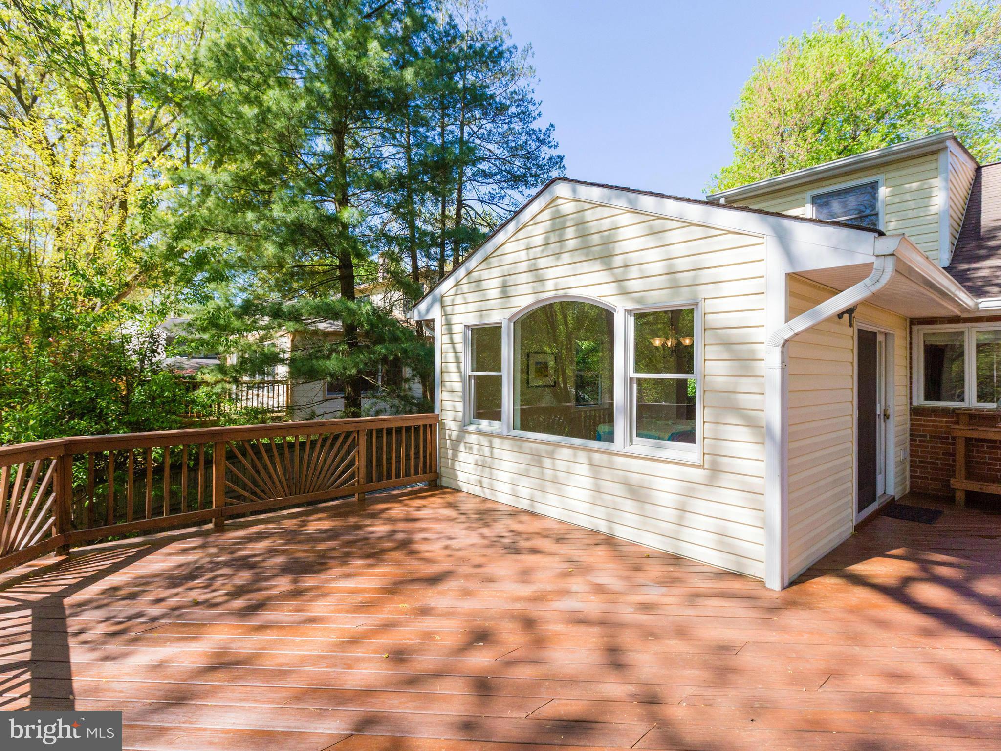 WAYNEWOOD - Residential