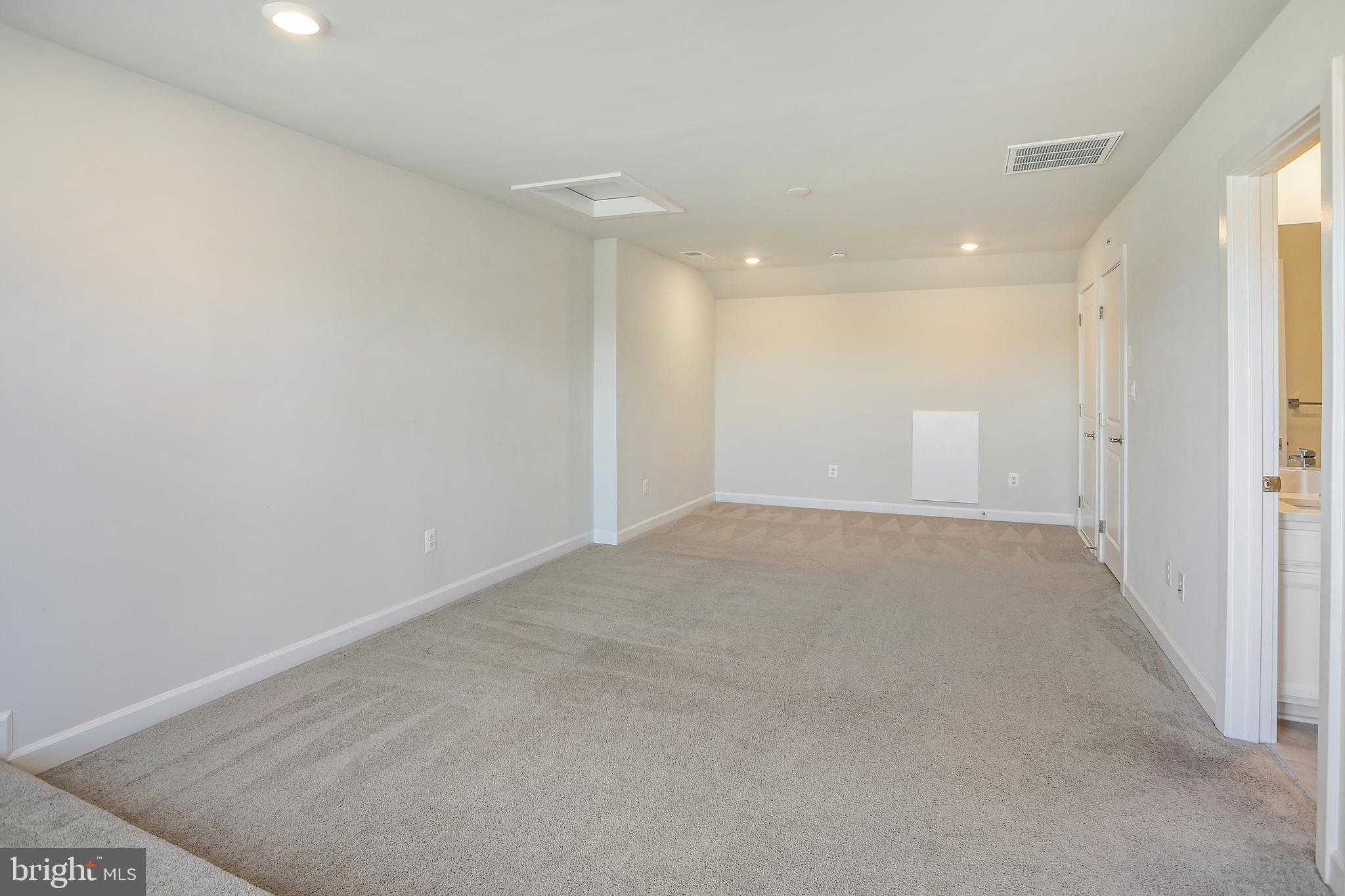 ARLINGTON HEIGHTS - Residential Lease