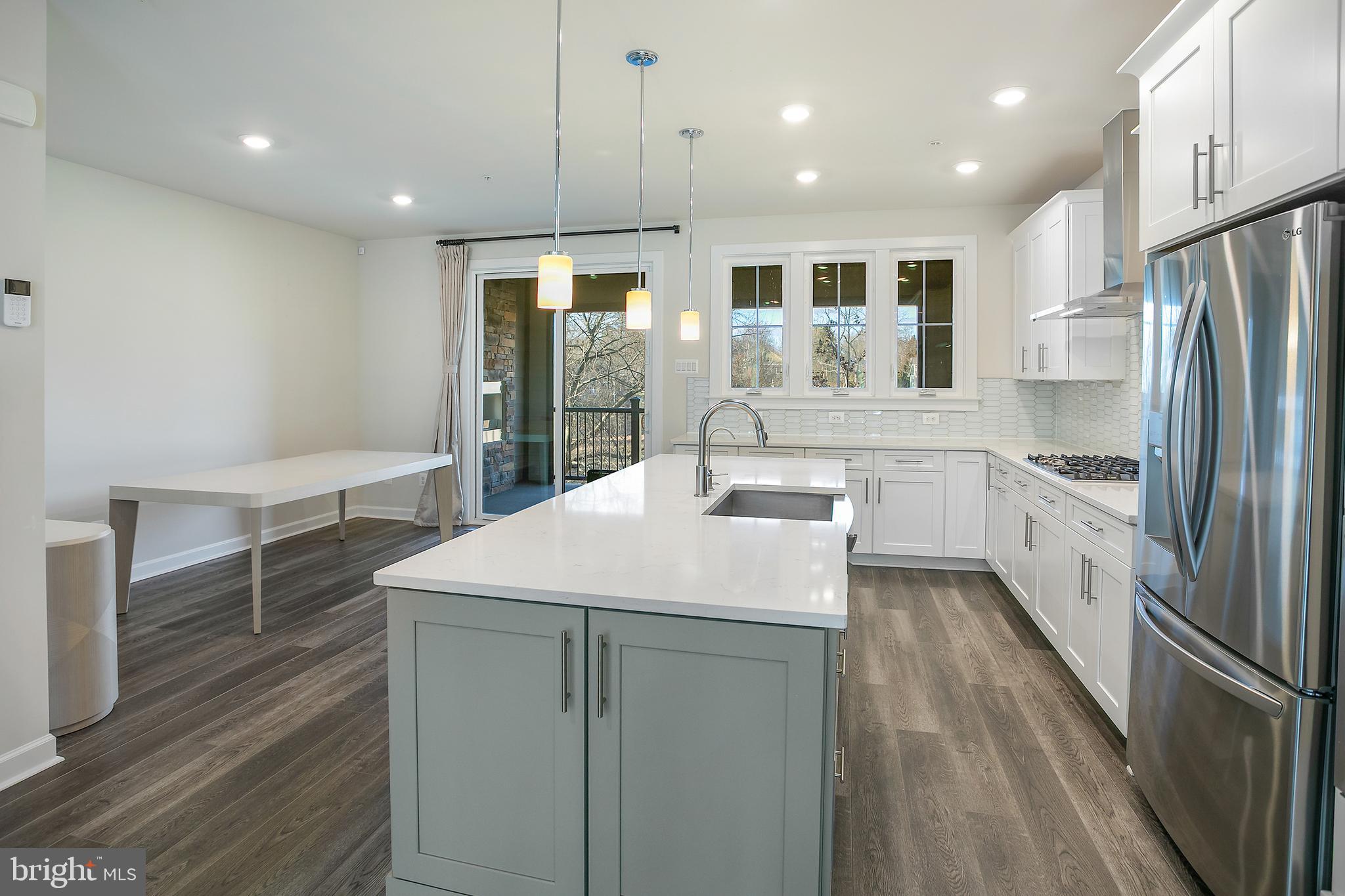 ARLINGTON HEIGHTS - Residential Lease