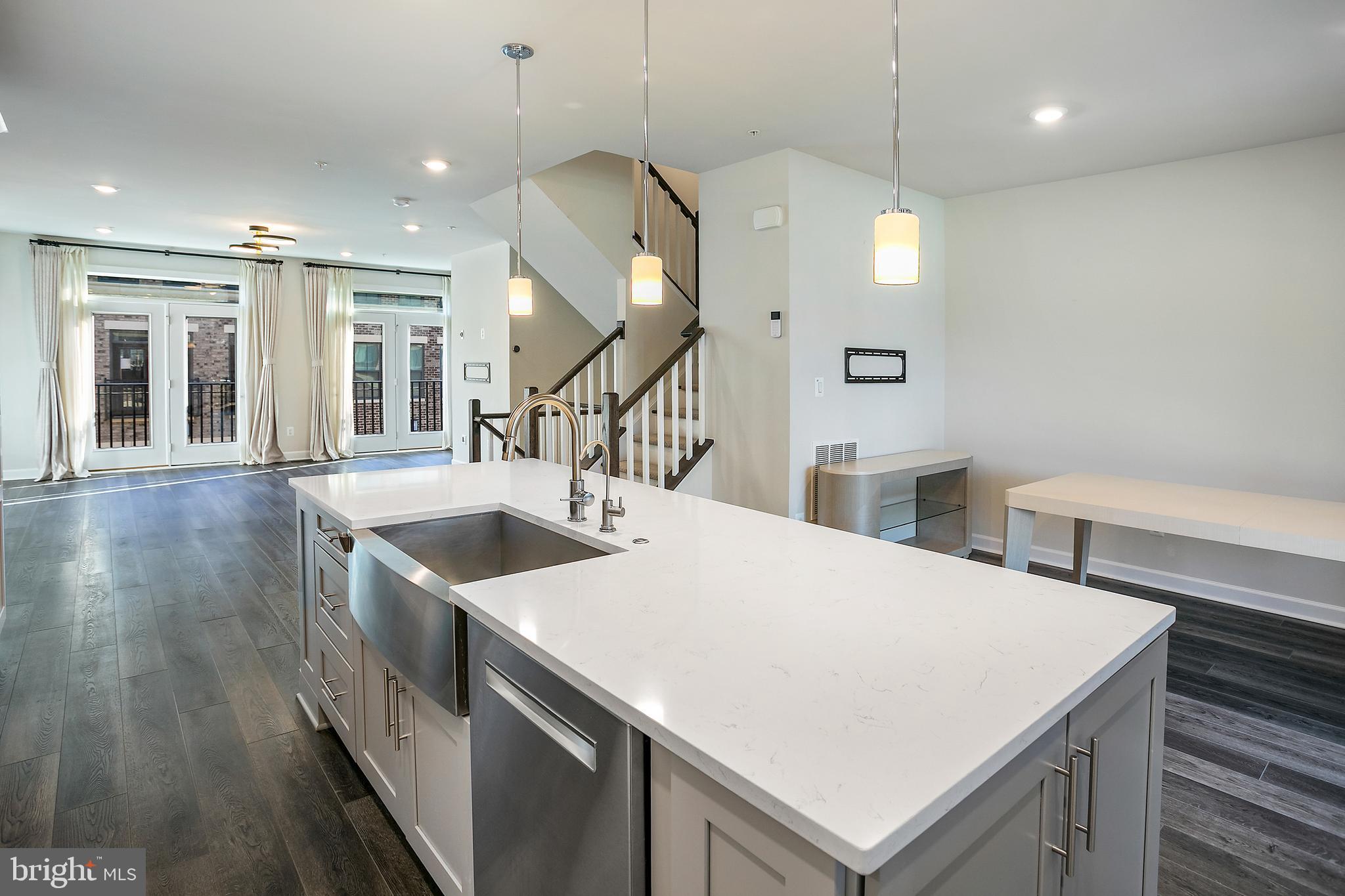 ARLINGTON HEIGHTS - Residential Lease