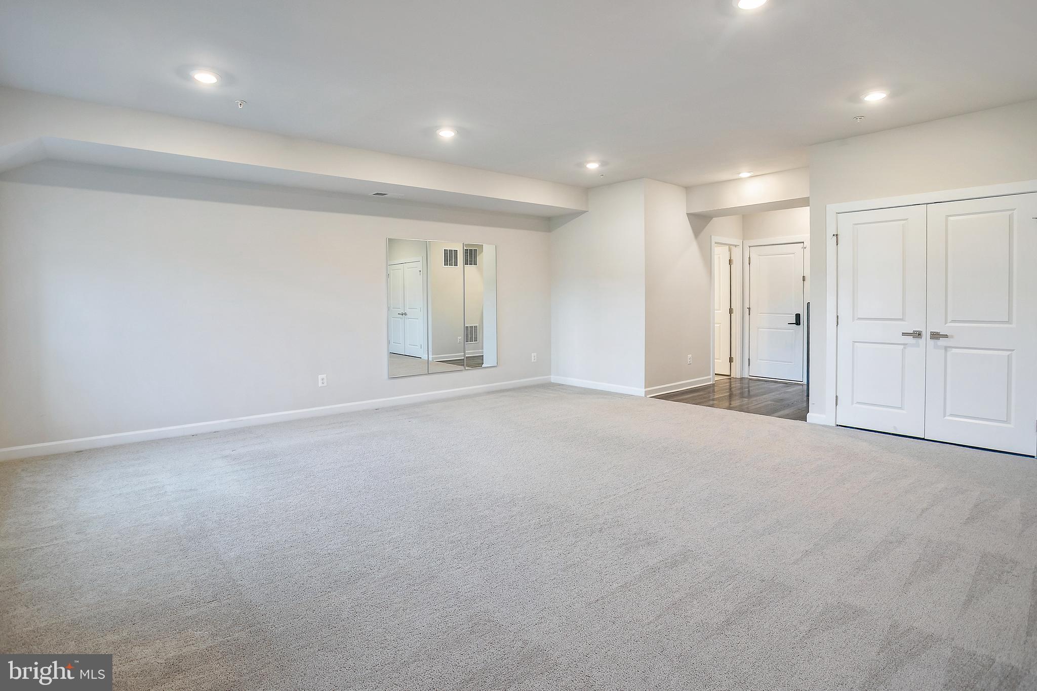 ARLINGTON HEIGHTS - Residential Lease