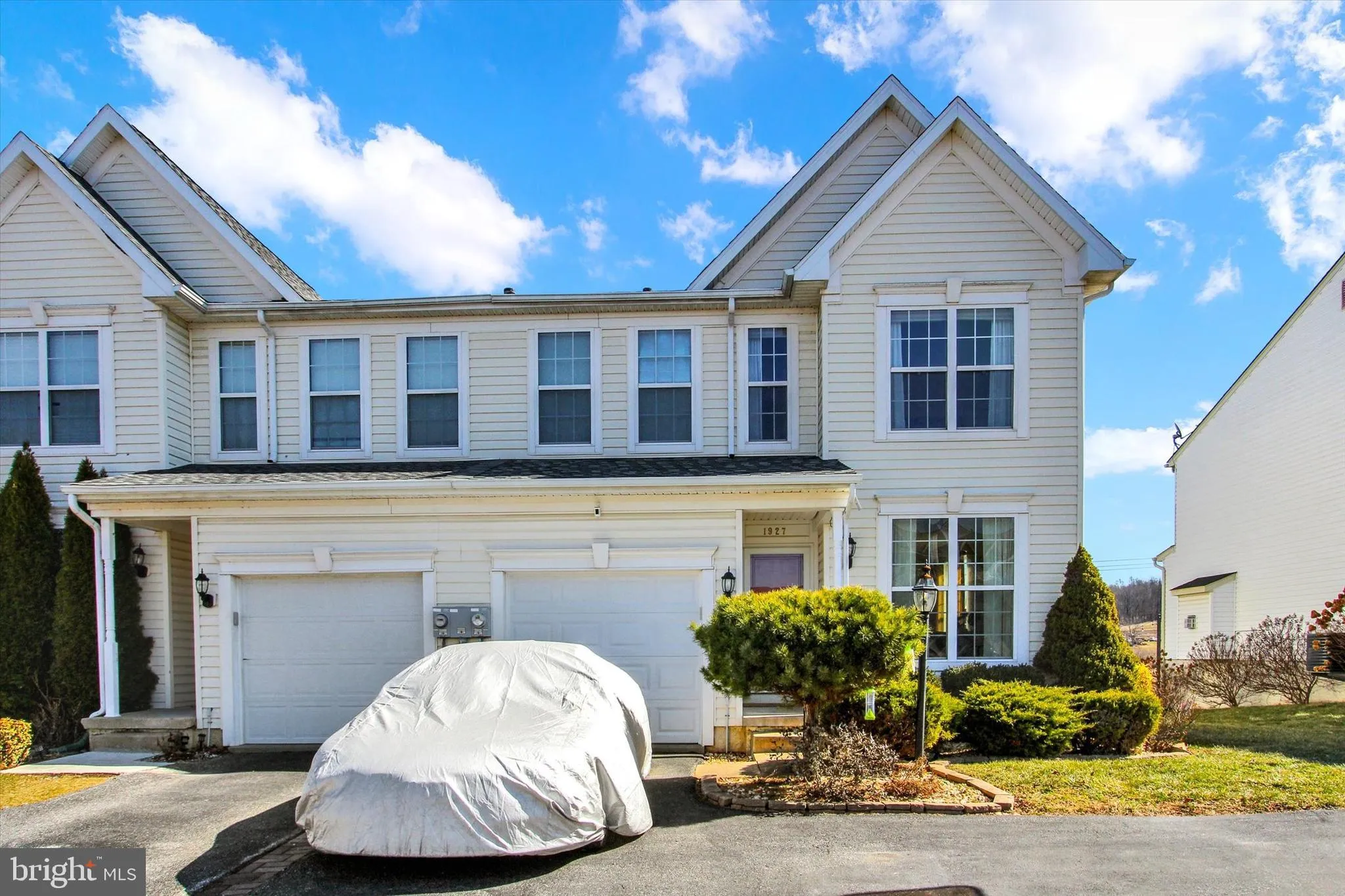 York, Pennsylvania 17408, United States, 4 Bedrooms Bedrooms, ,3 BathroomsBathrooms,Residential,Contingent,85910