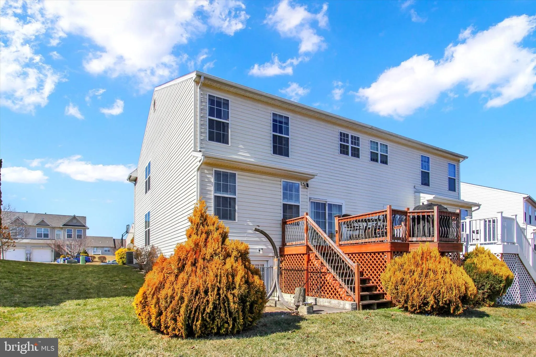 York, Pennsylvania 17408, United States, 4 Bedrooms Bedrooms, ,3 BathroomsBathrooms,Residential,Contingent,85910