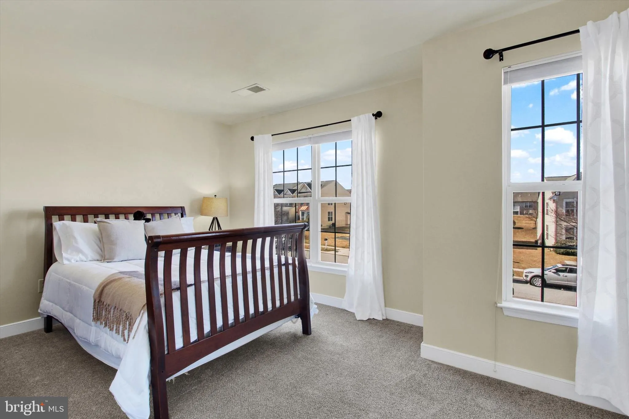 York, Pennsylvania 17408, United States, 4 Bedrooms Bedrooms, ,3 BathroomsBathrooms,Residential,Contingent,85910