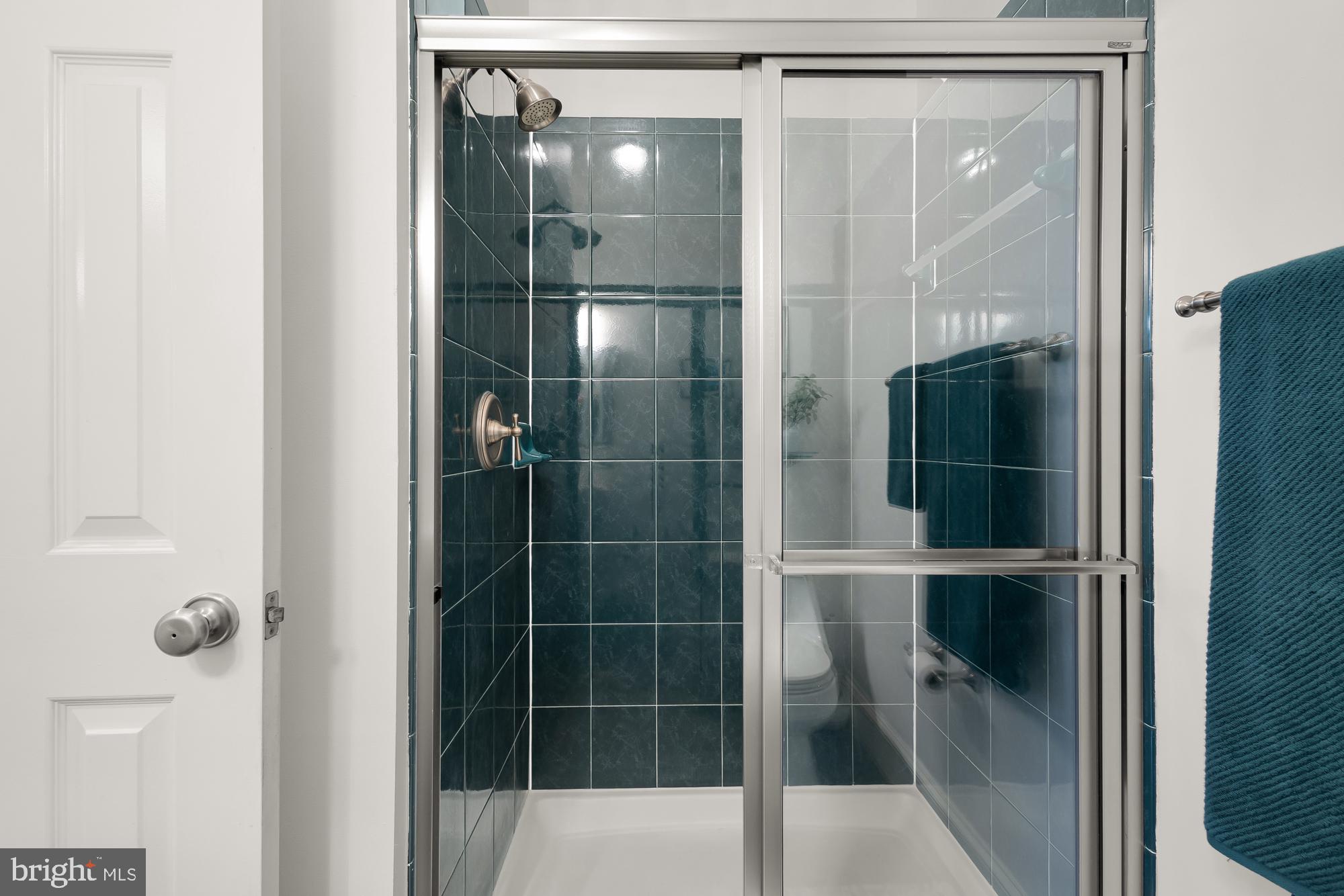 COUNTRY CLUB - Residential