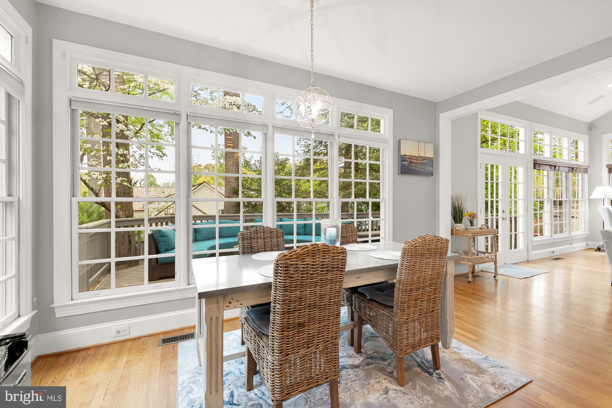 COUNTRY CLUB - Residential