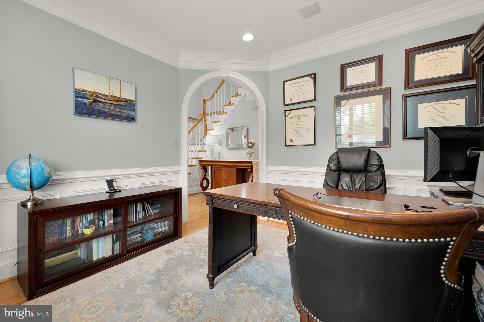 COUNTRY CLUB - Residential