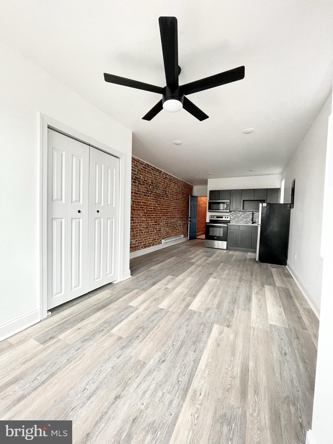 STRAWBERRY MANSION - Commercial Sale