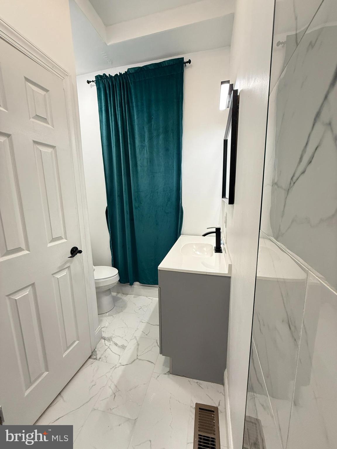 STRAWBERRY MANSION - Commercial Sale