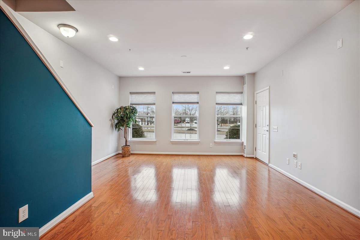 LOFTS AT METROWEST - Residential Lease