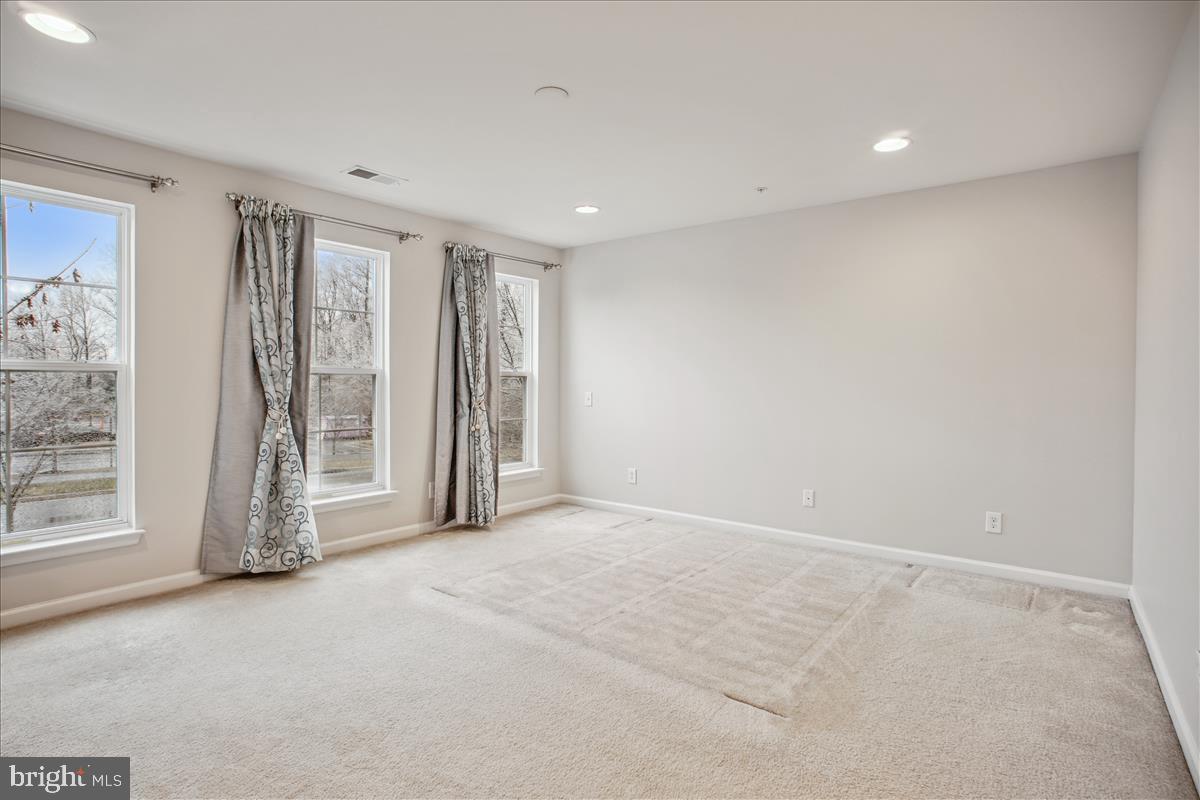 LOFTS AT METROWEST - Residential Lease