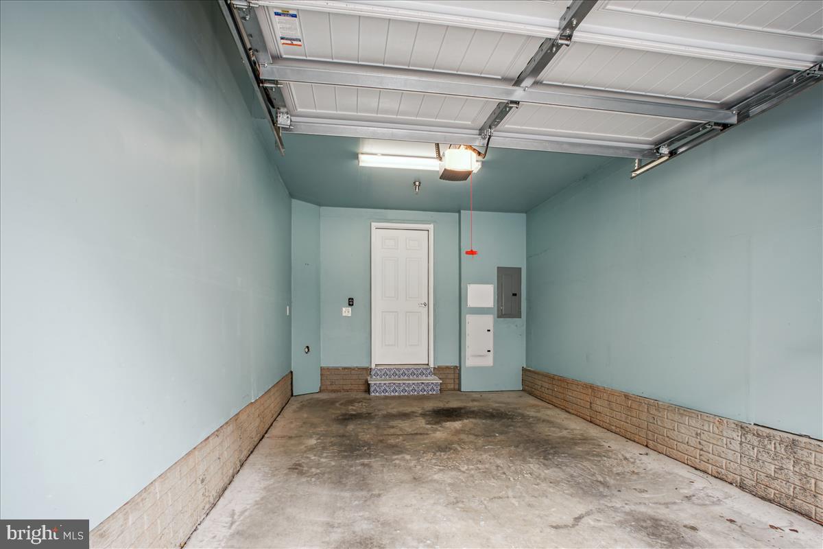 LOFTS AT METROWEST - Residential Lease