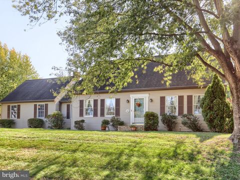 889 HAWTHORNE AVENUE MECHANICSBURG PA 17055