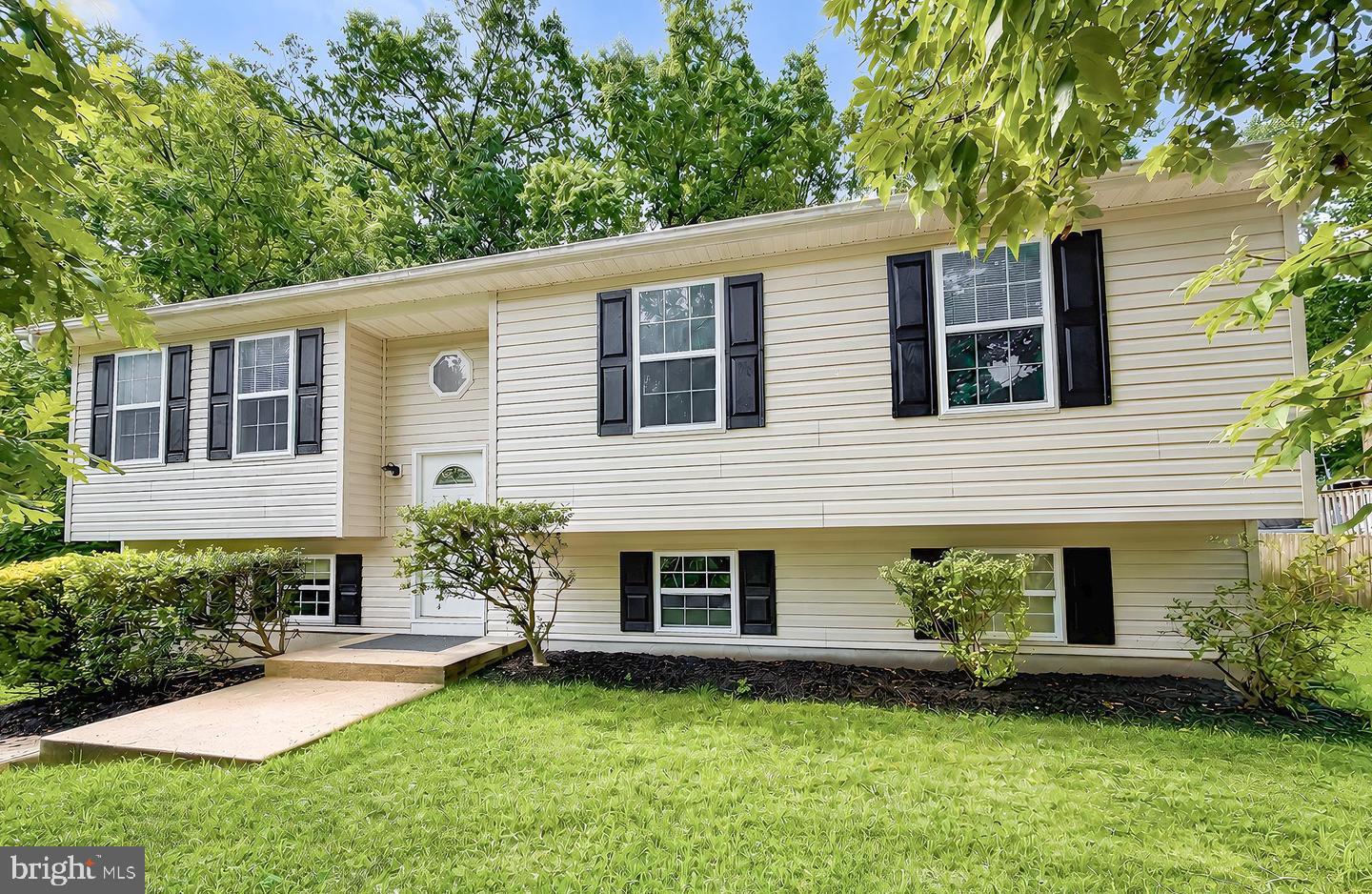 673 RUNNING FOX ROAD