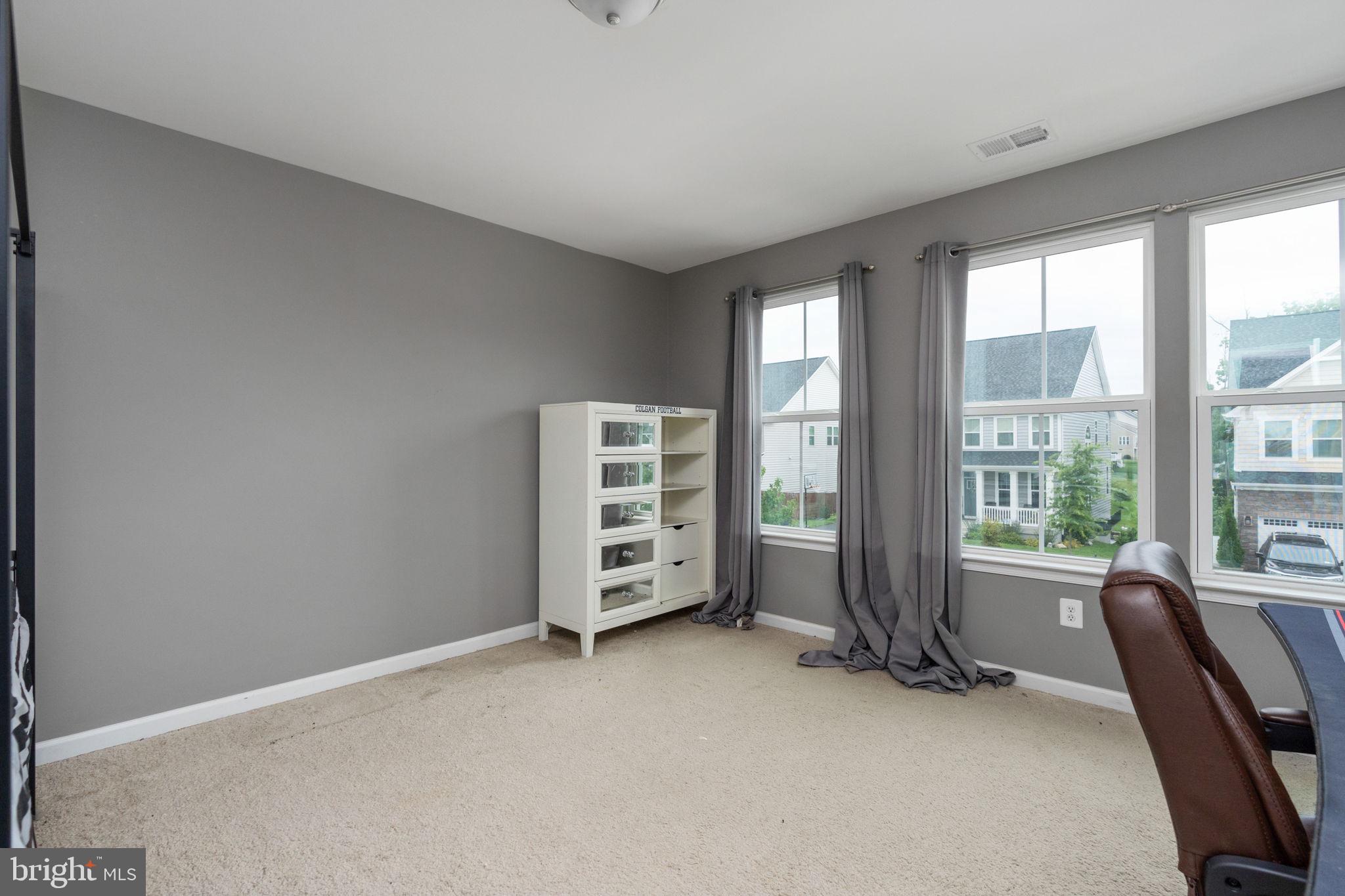 MAY'S QUARTER - Residential