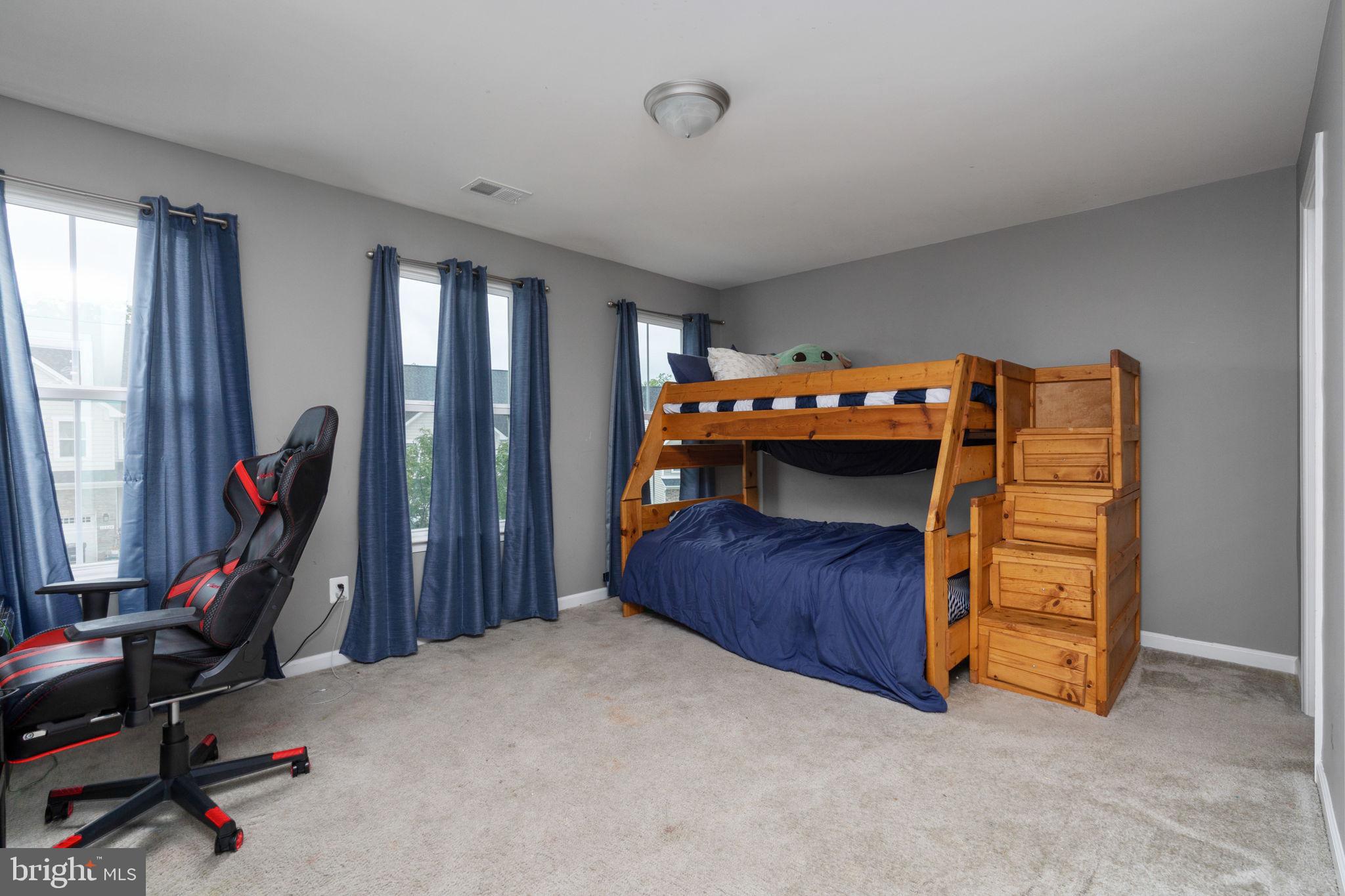 MAY'S QUARTER - Residential