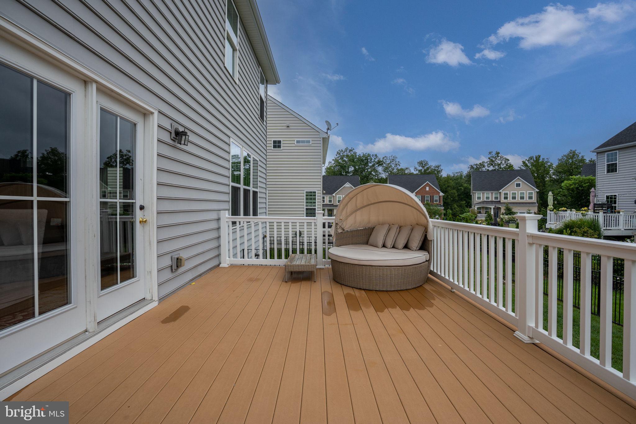 MAY'S QUARTER - Residential