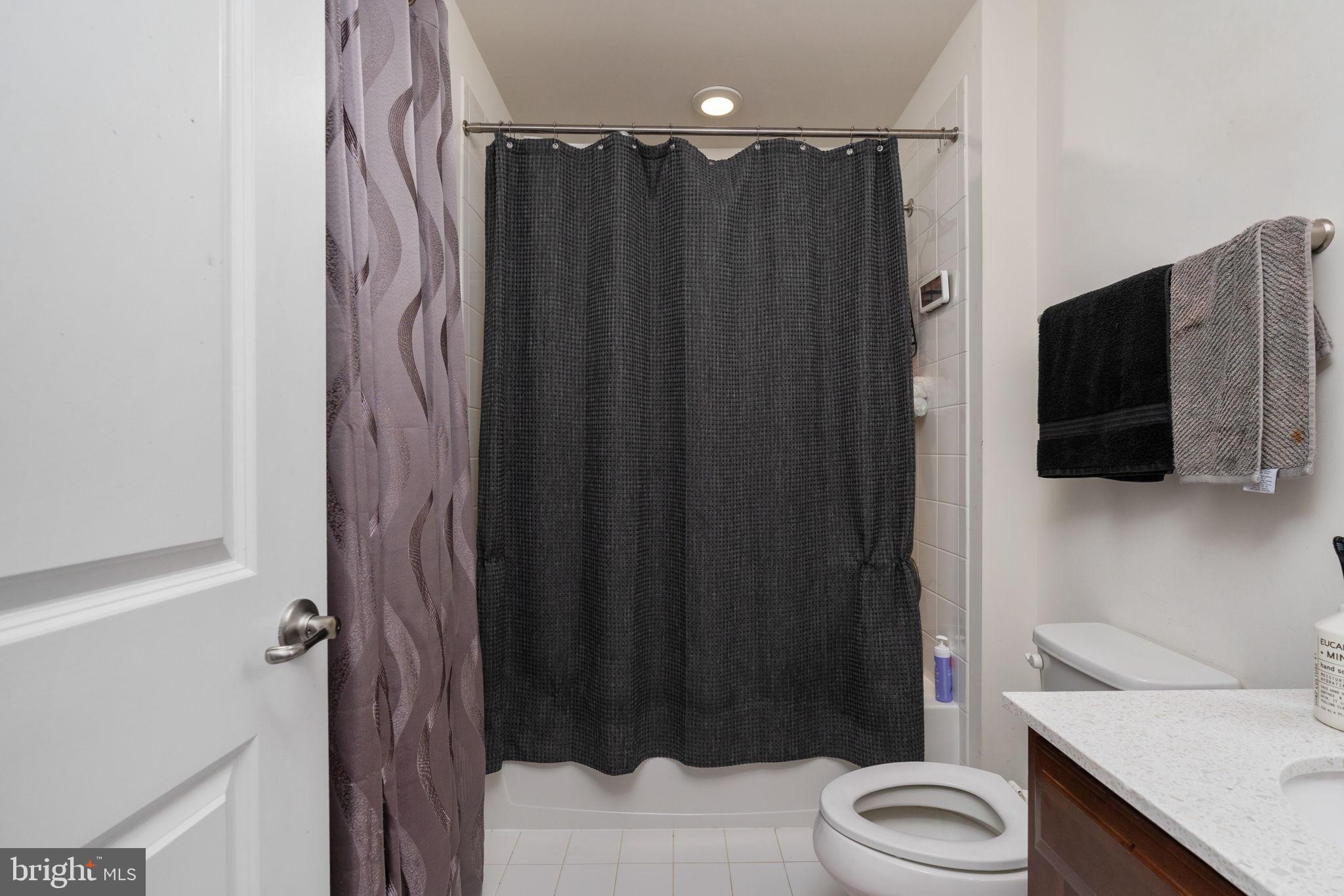 MAY'S QUARTER - Residential