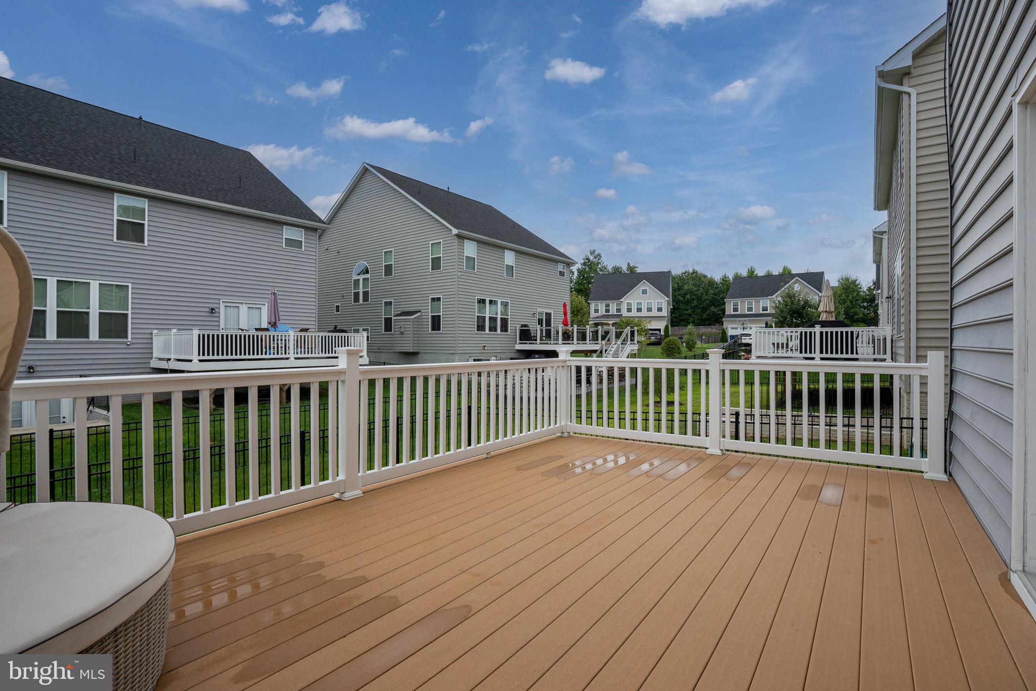 MAY'S QUARTER - Residential