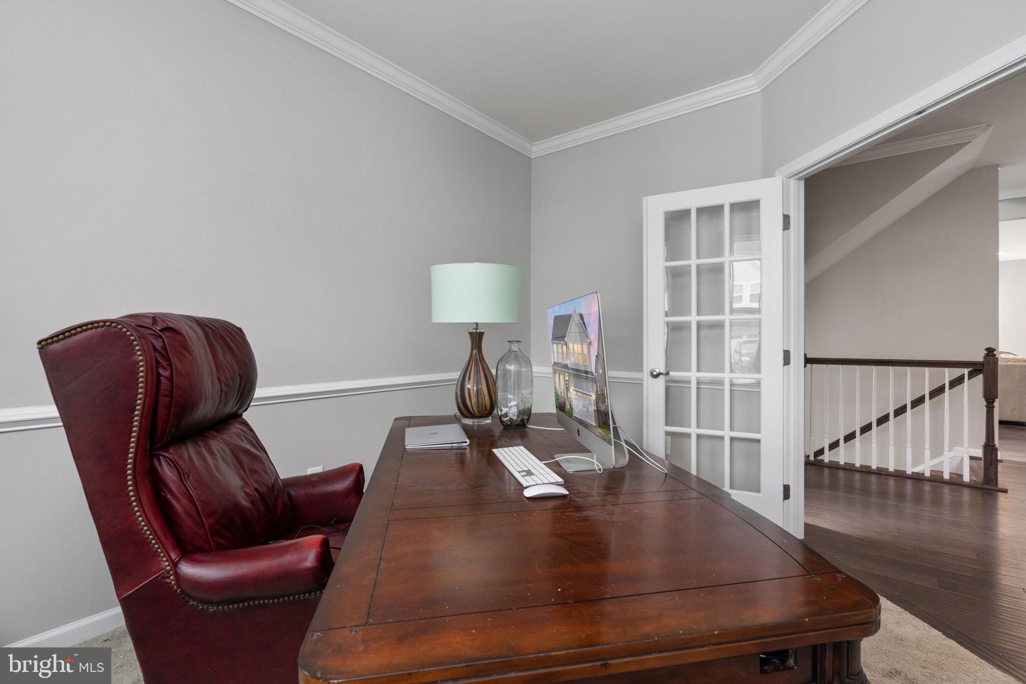 MAY'S QUARTER - Residential