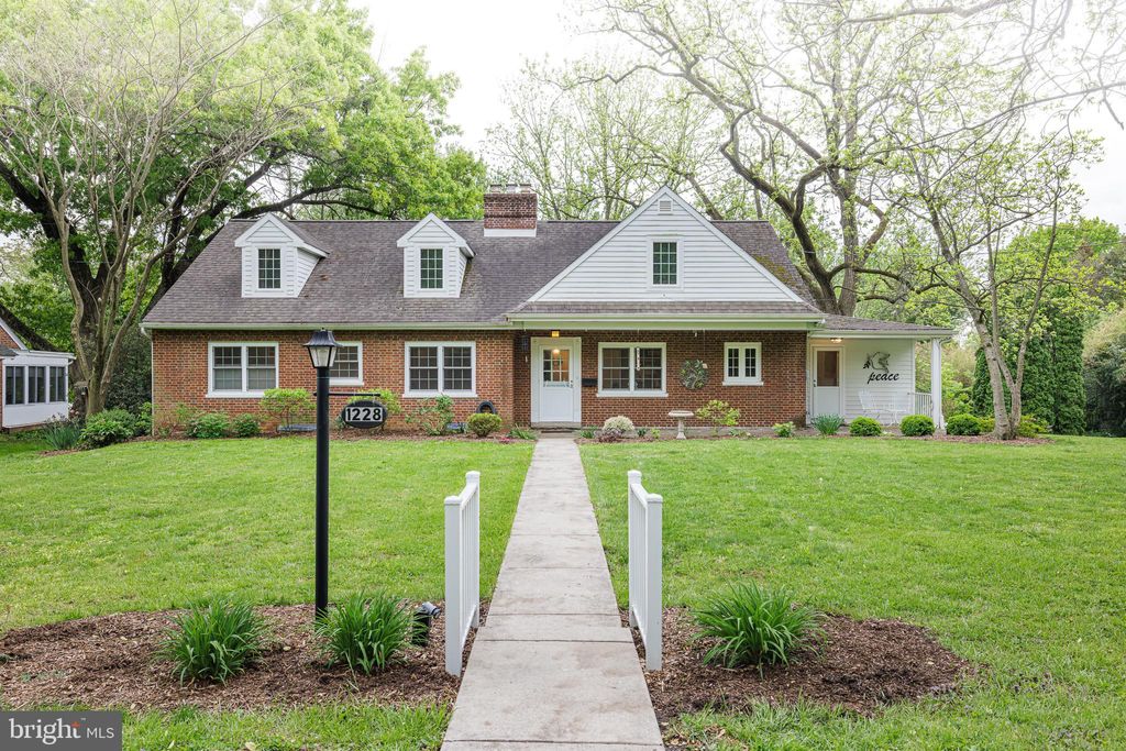 Photo of 1228 Wheatland Avenue, LANCASTER, PA 17603 (MLS # PALA2069282)