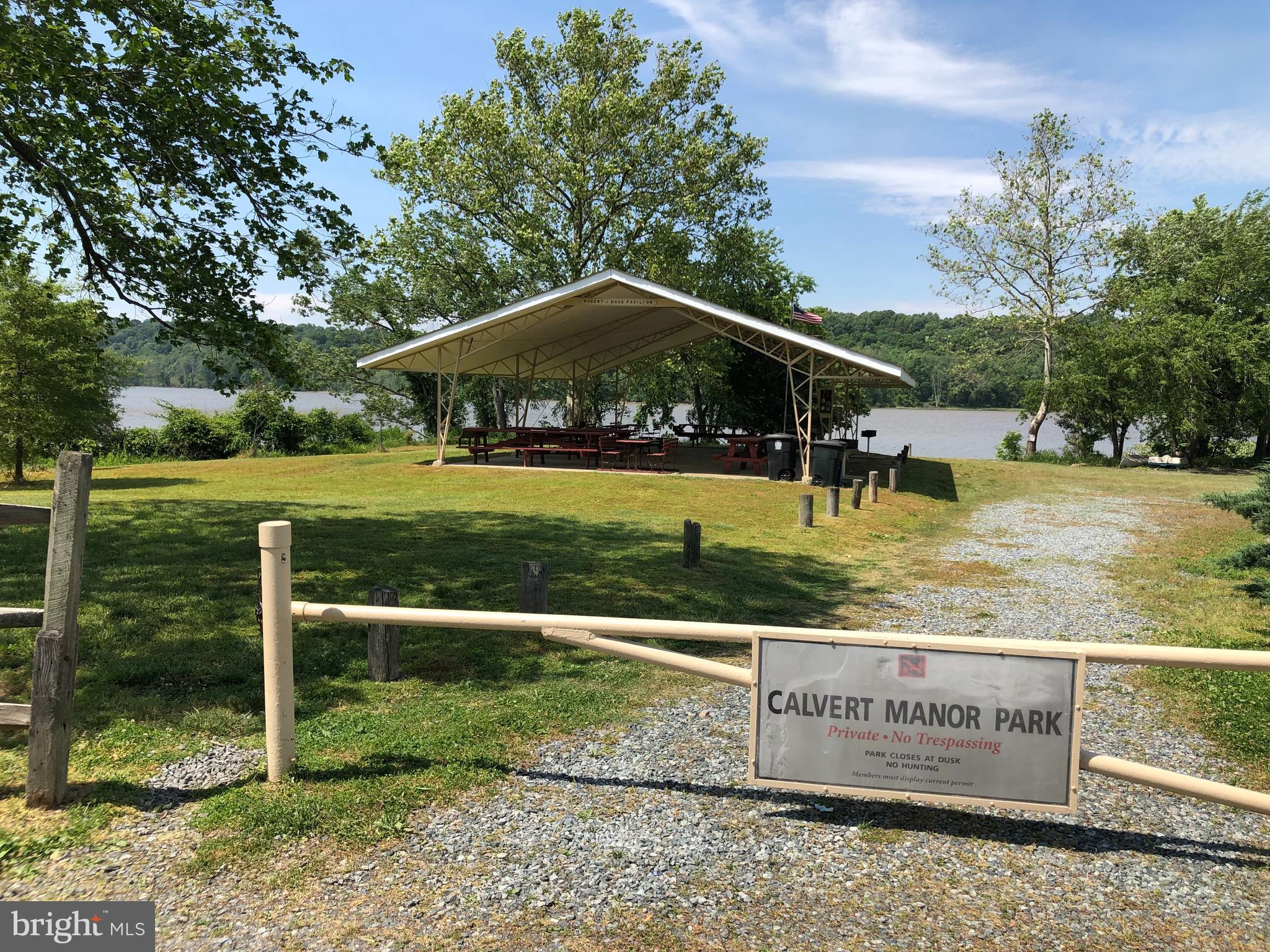 CALVERT MANOR - Land