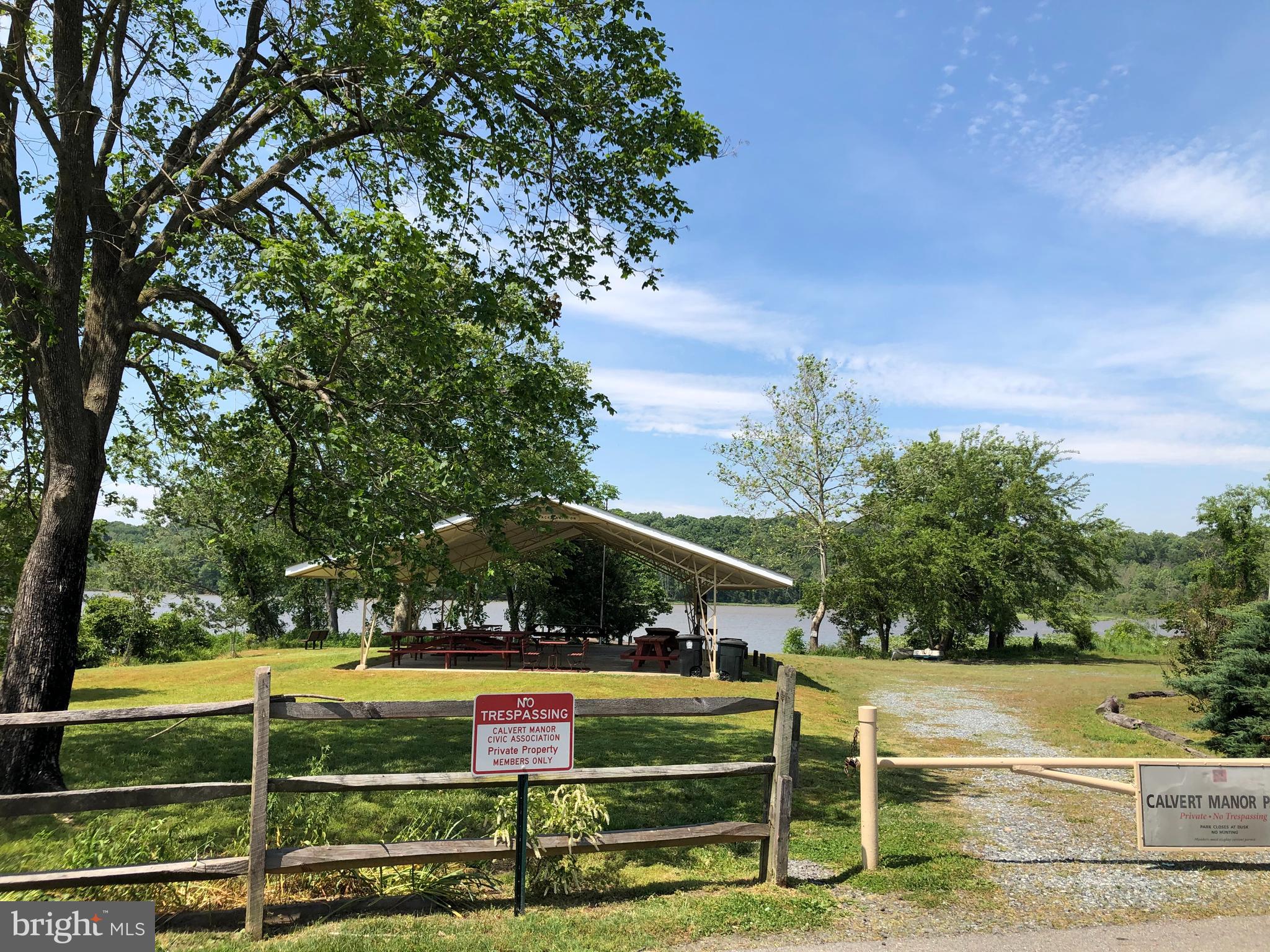 CALVERT MANOR - Land