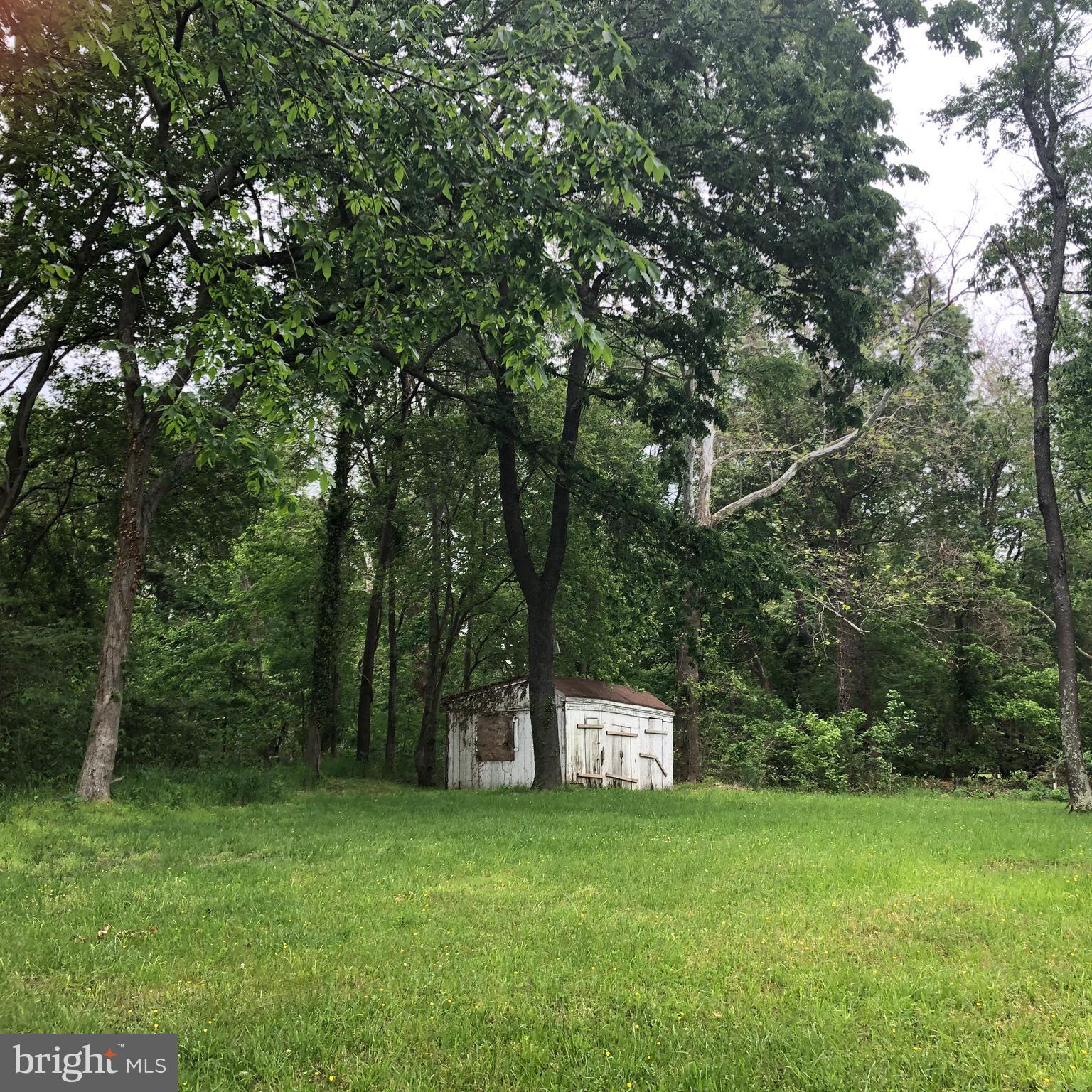 CALVERT MANOR - Land