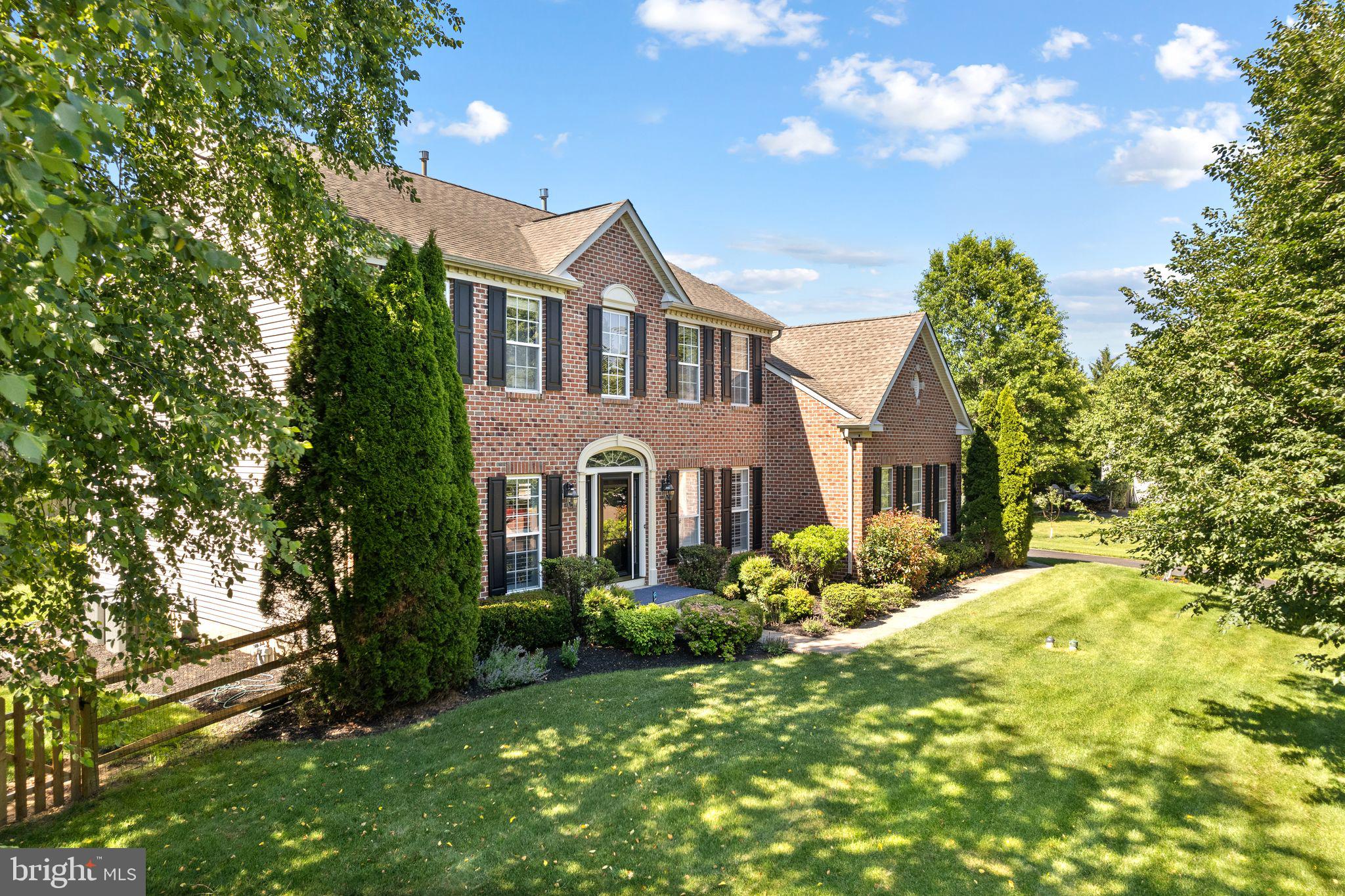 1472 HIDDEN POND DRIVE