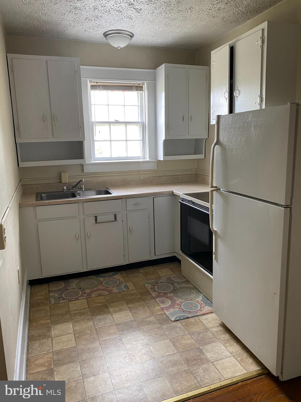 208 W BOSCAWEN STREET 12