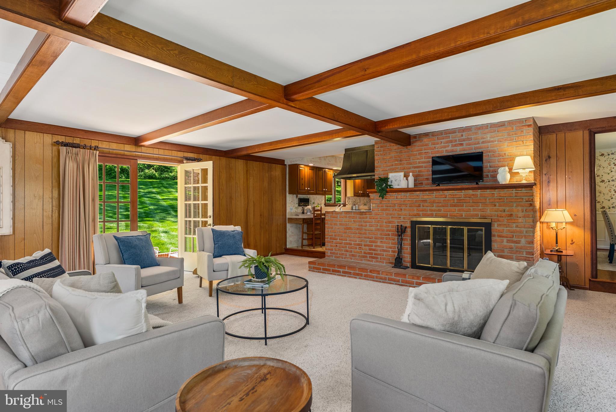 MANOR WOODS - Residential