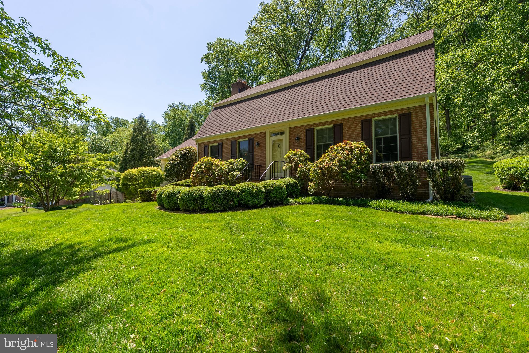 MANOR WOODS - Residential