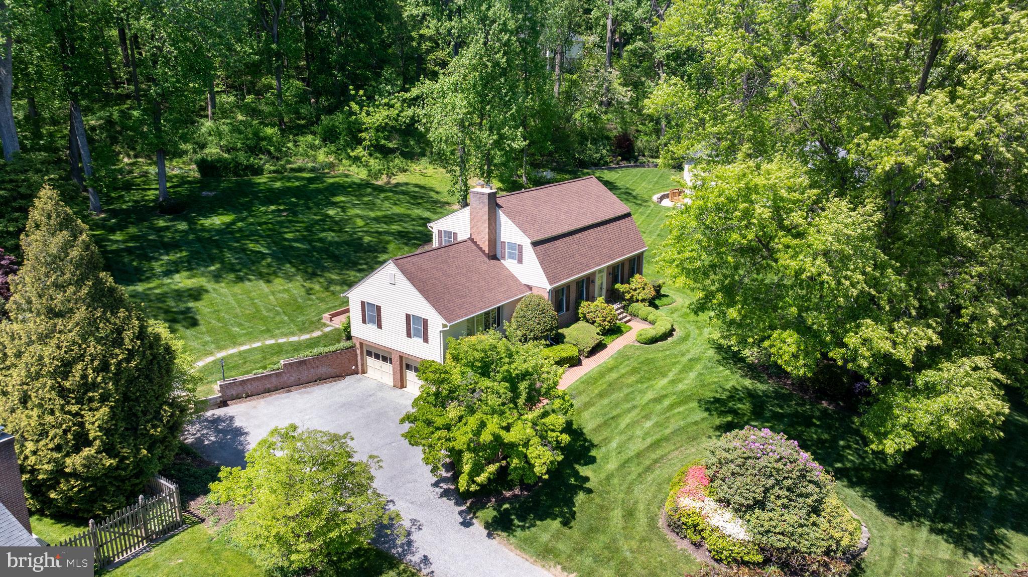 MANOR WOODS - Residential