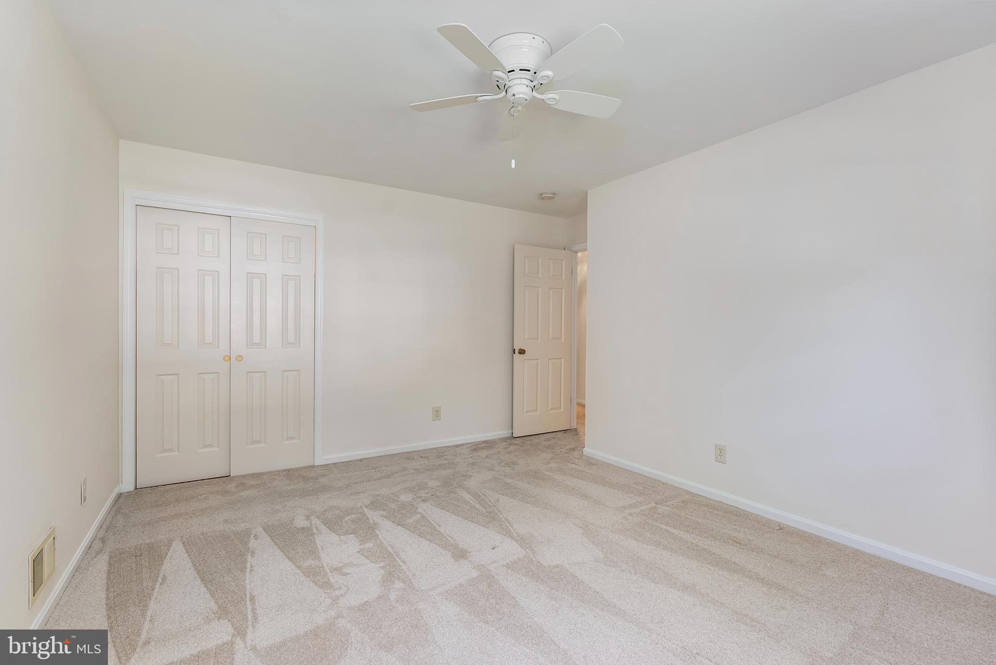 MANOR WOODS - Residential