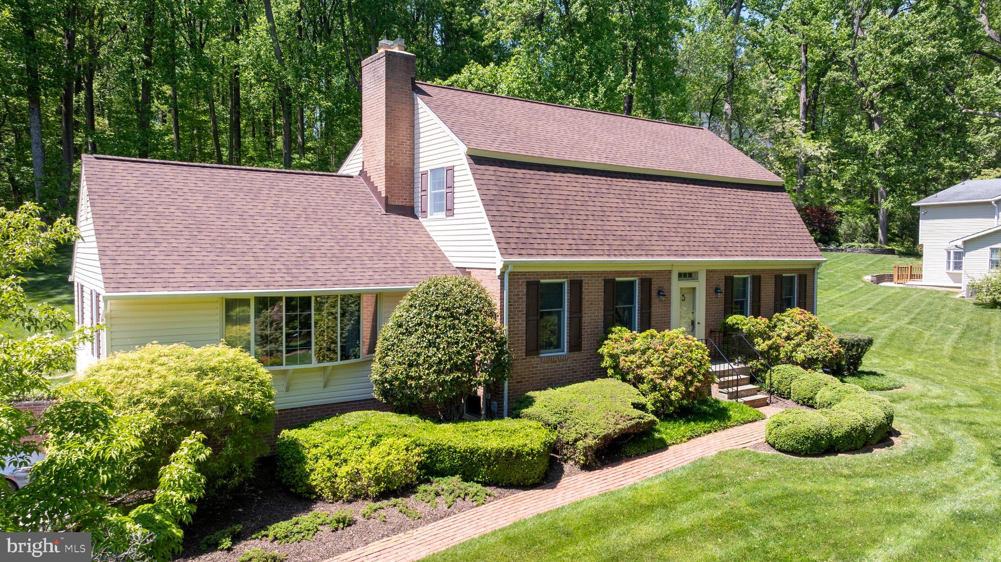 MANOR WOODS - Residential