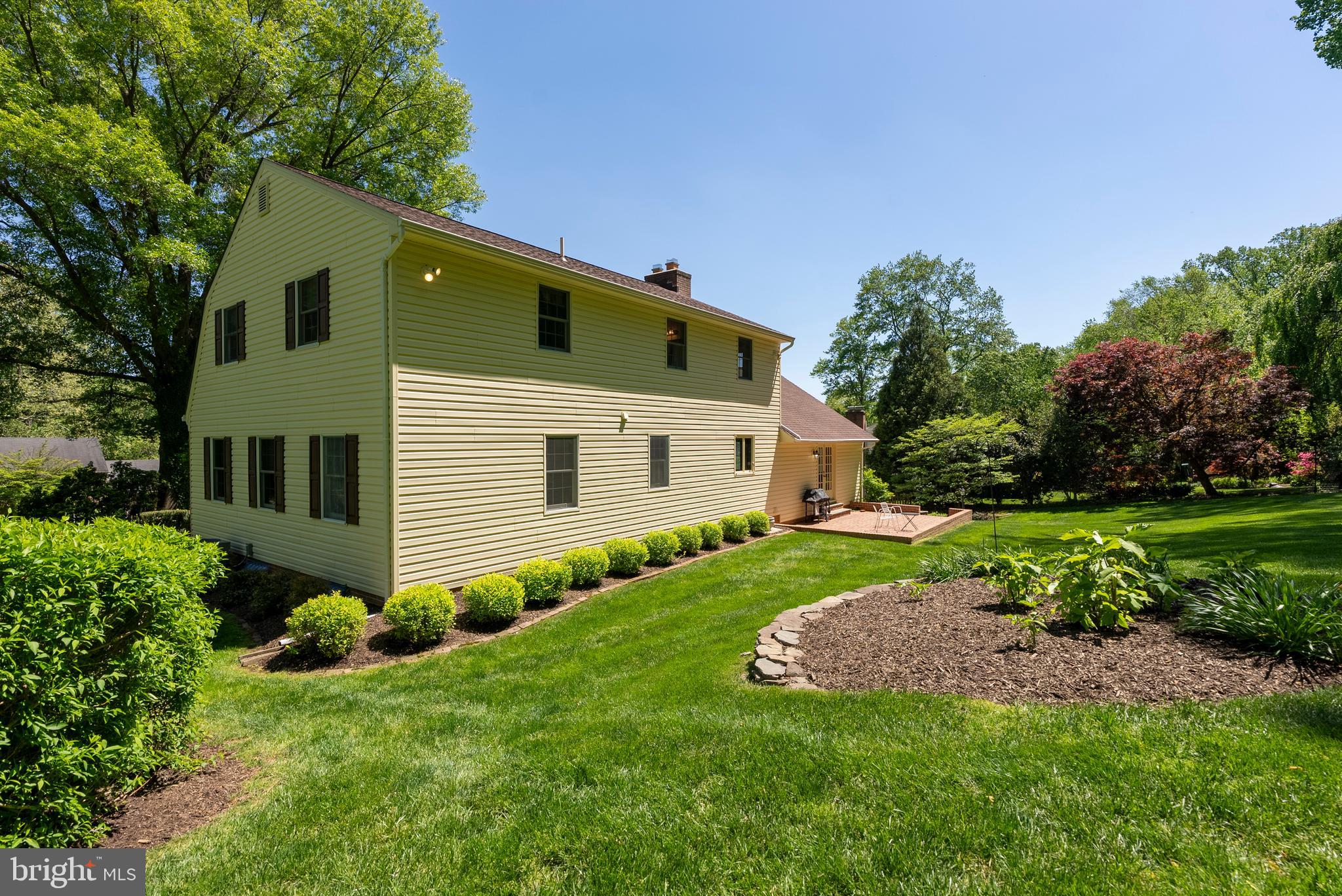 MANOR WOODS - Residential