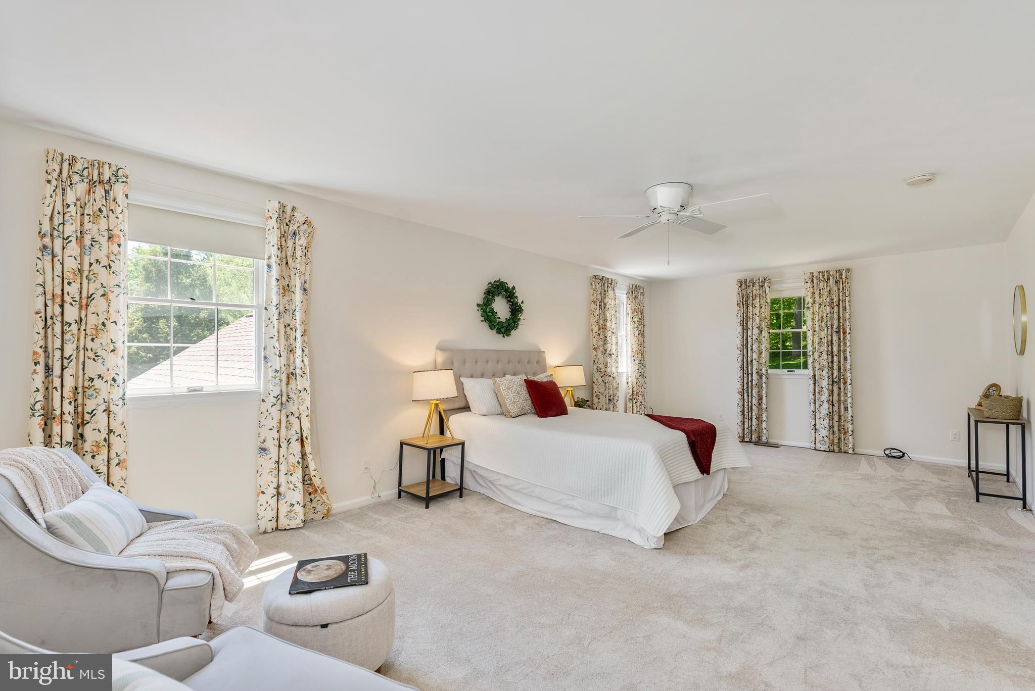 MANOR WOODS - Residential